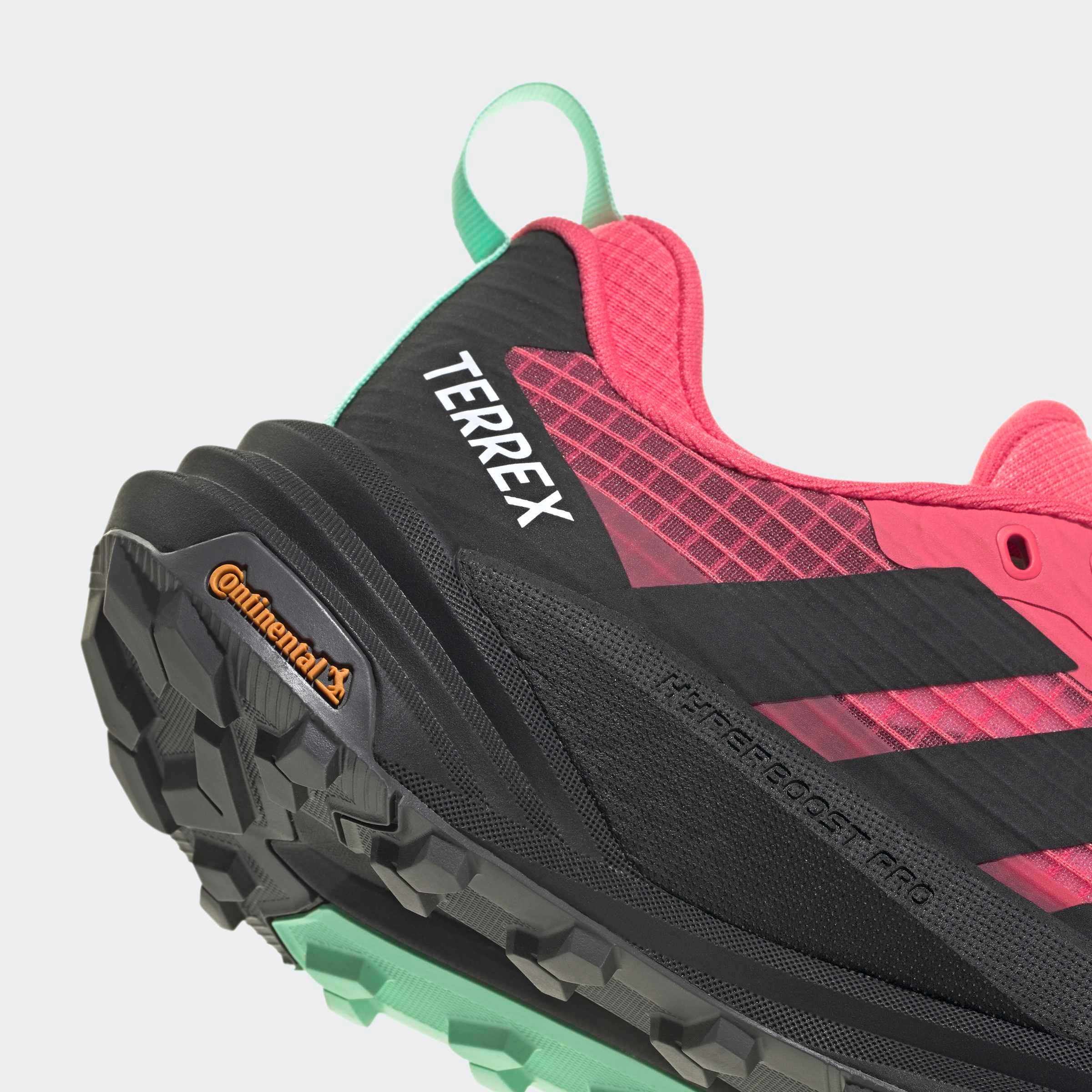 adidas TERREX Chaussure de randonnée »FREEHIKER 3 LOW GORE-TEX®«  imperméable grâce à la membrane Gore-Tex