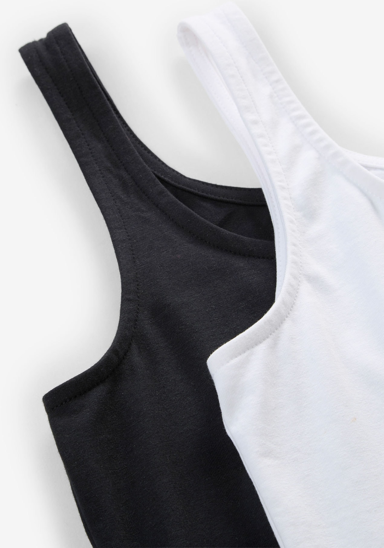 bonprix Tanktop Packung, 2 tlg. taillierte Passform, mit Carré-Ausschnitt