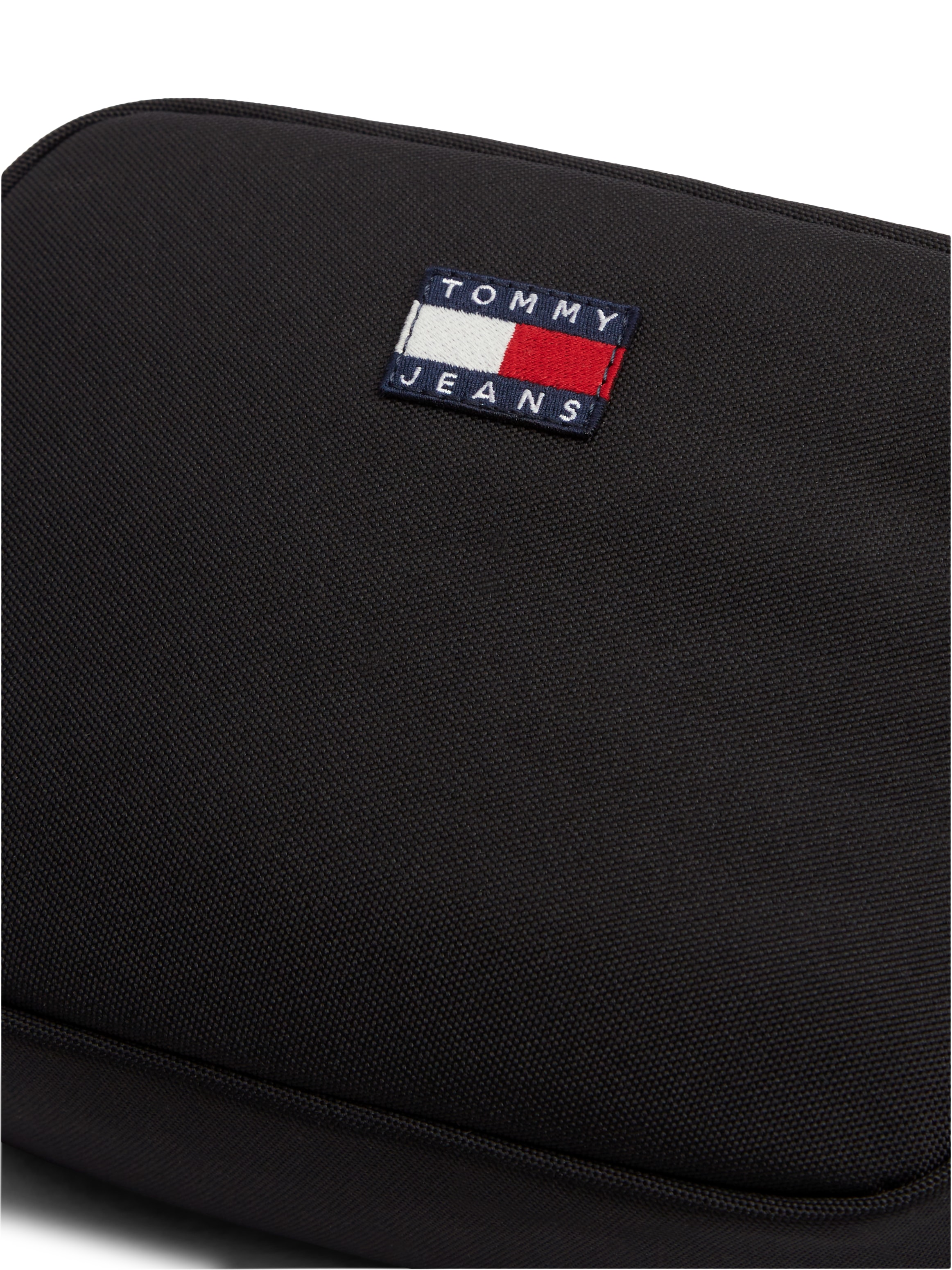 Tommy Jeans Umhängetasche »TJW ESS DAILY CROSSOVER« Damen Schultertasche, Minibag mit Logo-Aufnäher