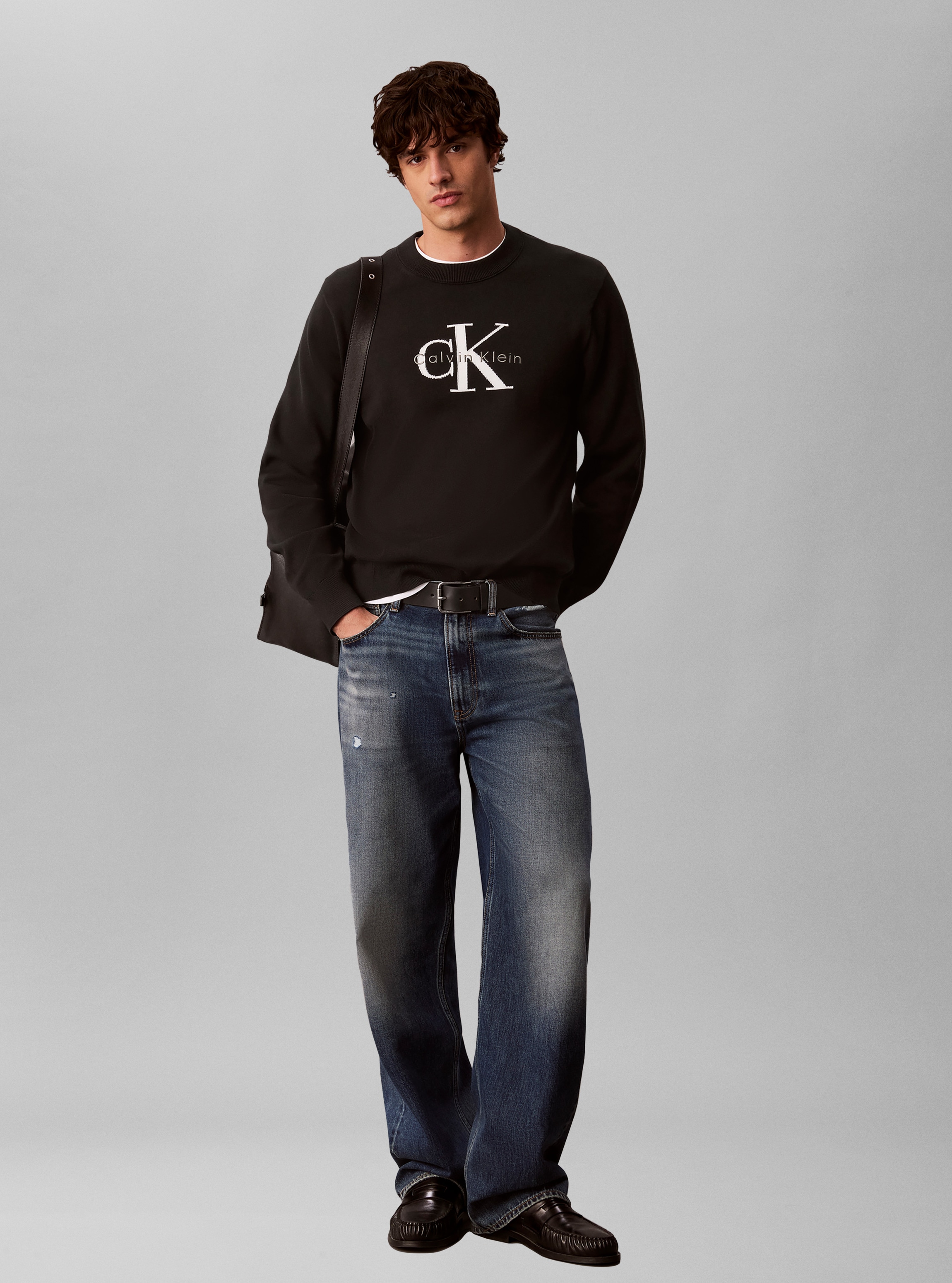 Calvin Klein Jeans Rundhalspullover »COTTON MONOLOGO« Regular fit mit Rundhalsausschnitt