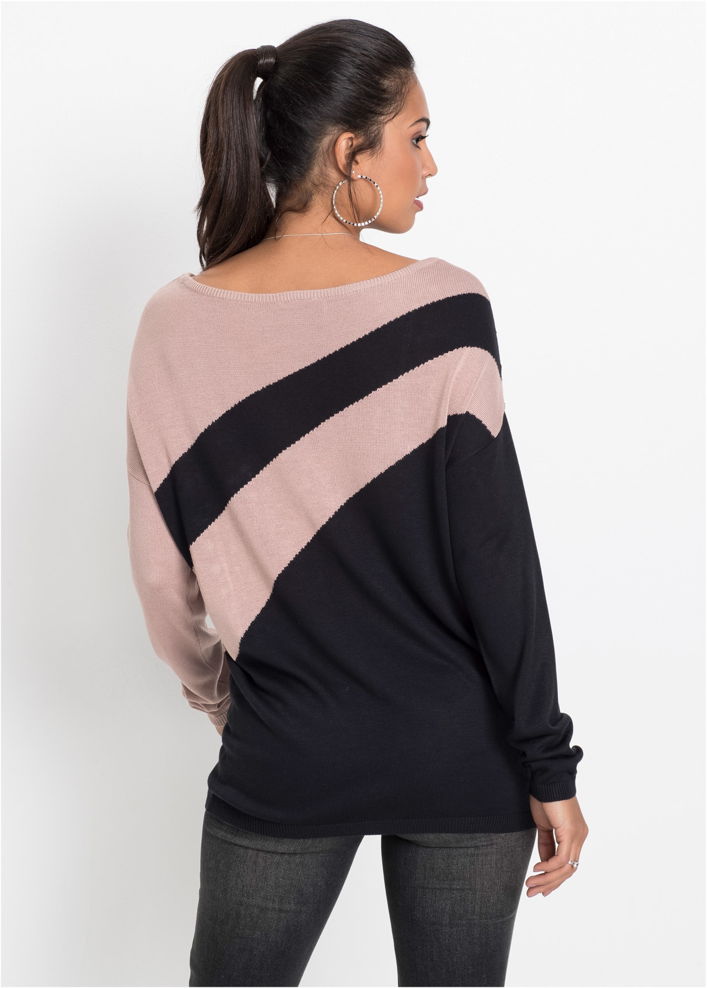 bonprix Pull long »Longpullover mit Applikation« lässig geschnitten, wunderschöne Schmucksteinchenapplikation