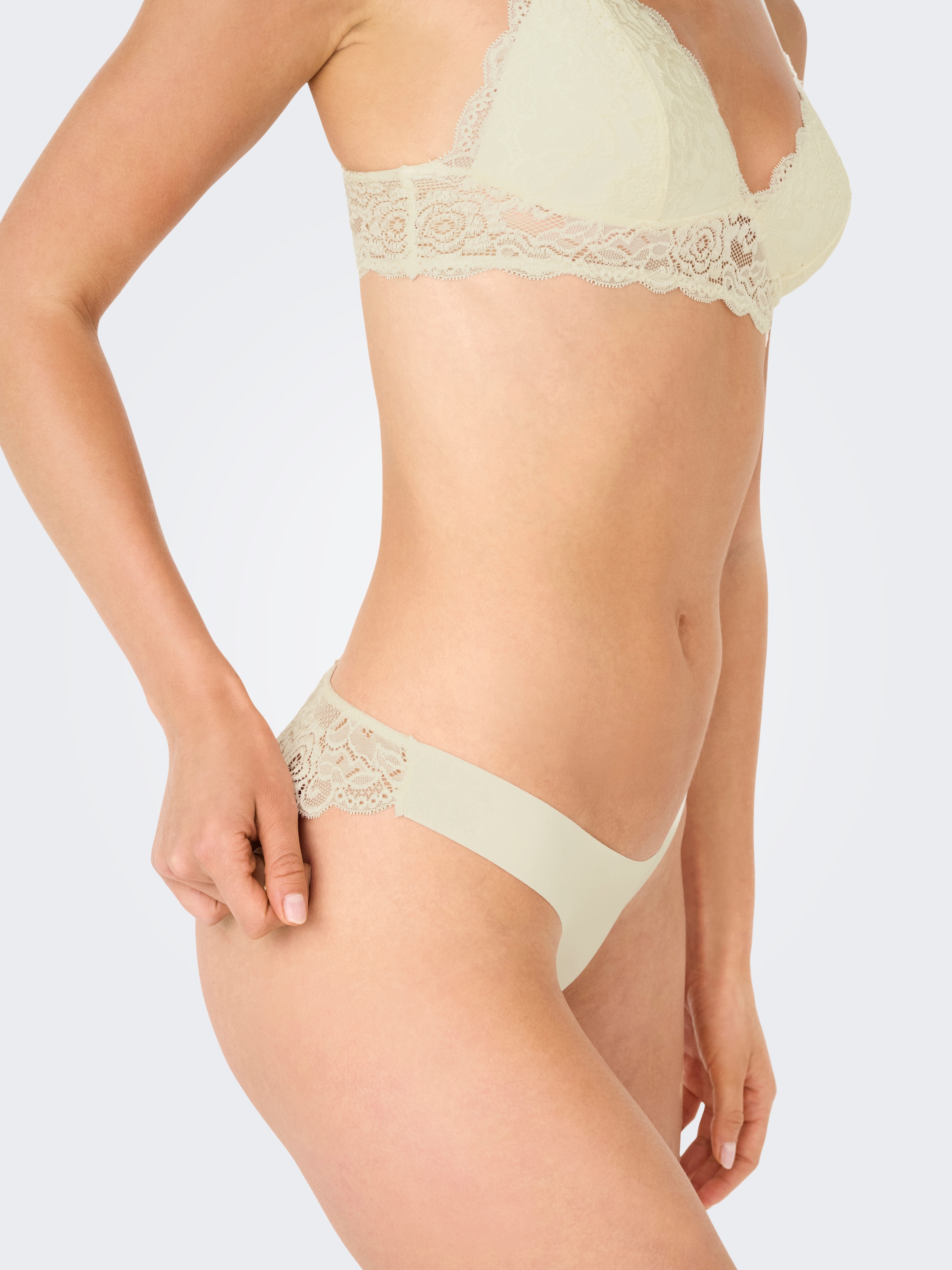ONLY Slip brésilien »ONLCHLOE LACE BRAZIL 3-PACK NOOS ACC« Packung, 3 cuis tlg.,