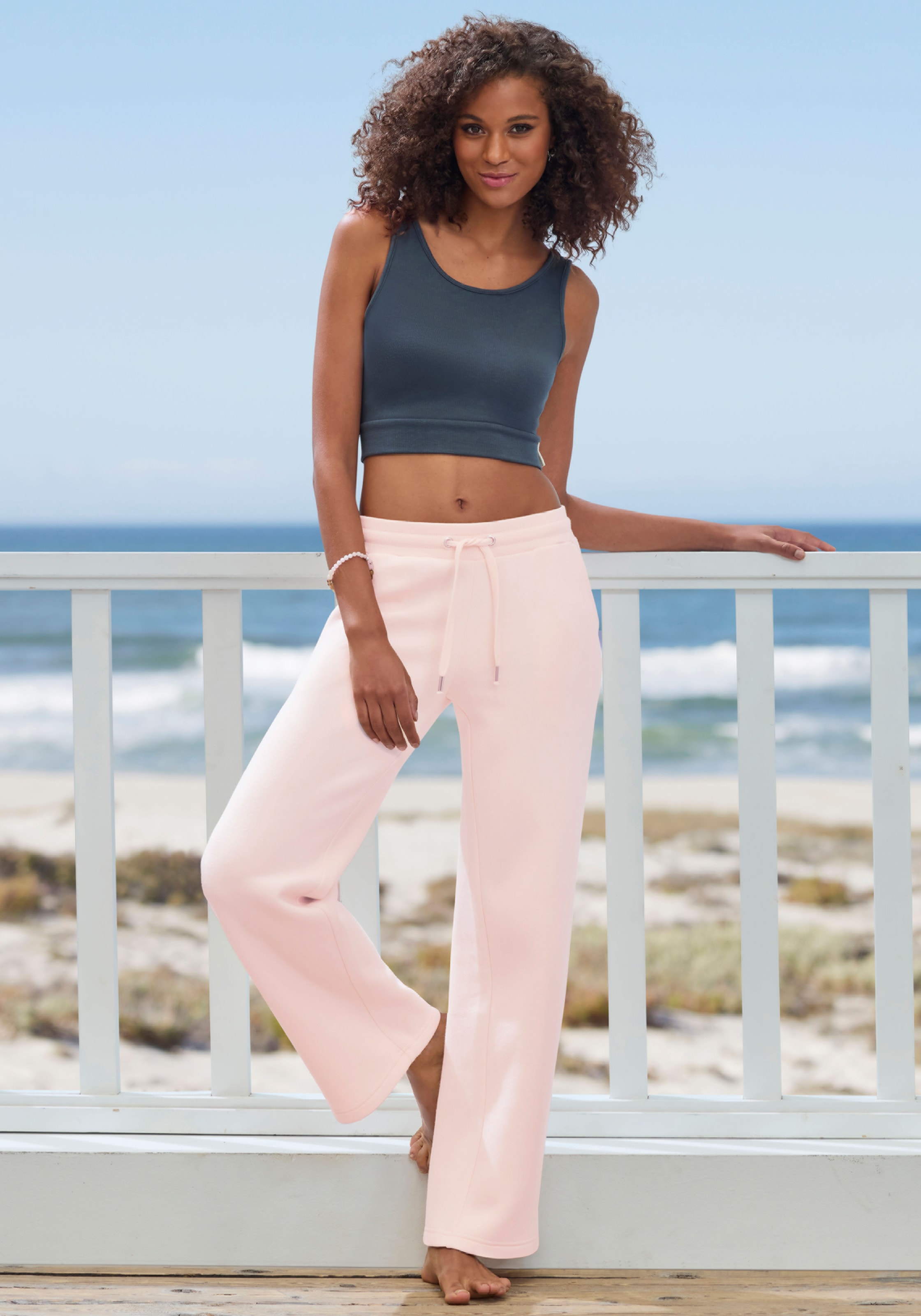 H.I.S Relaxhose  mit weitem Bein und aus ultraweicher Sweatqualität, Loungewear