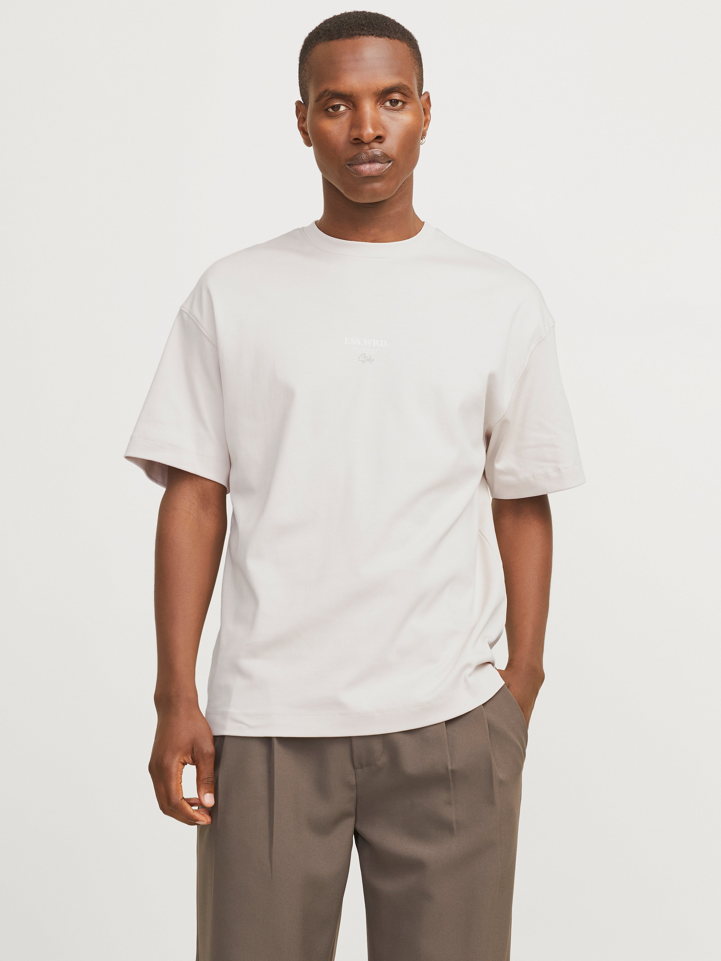 Jack & Jones Shirt à col rond »JJEURBAN EDGE STUDIO TEE SS O-NECK NOOS« mit Front und Back Print