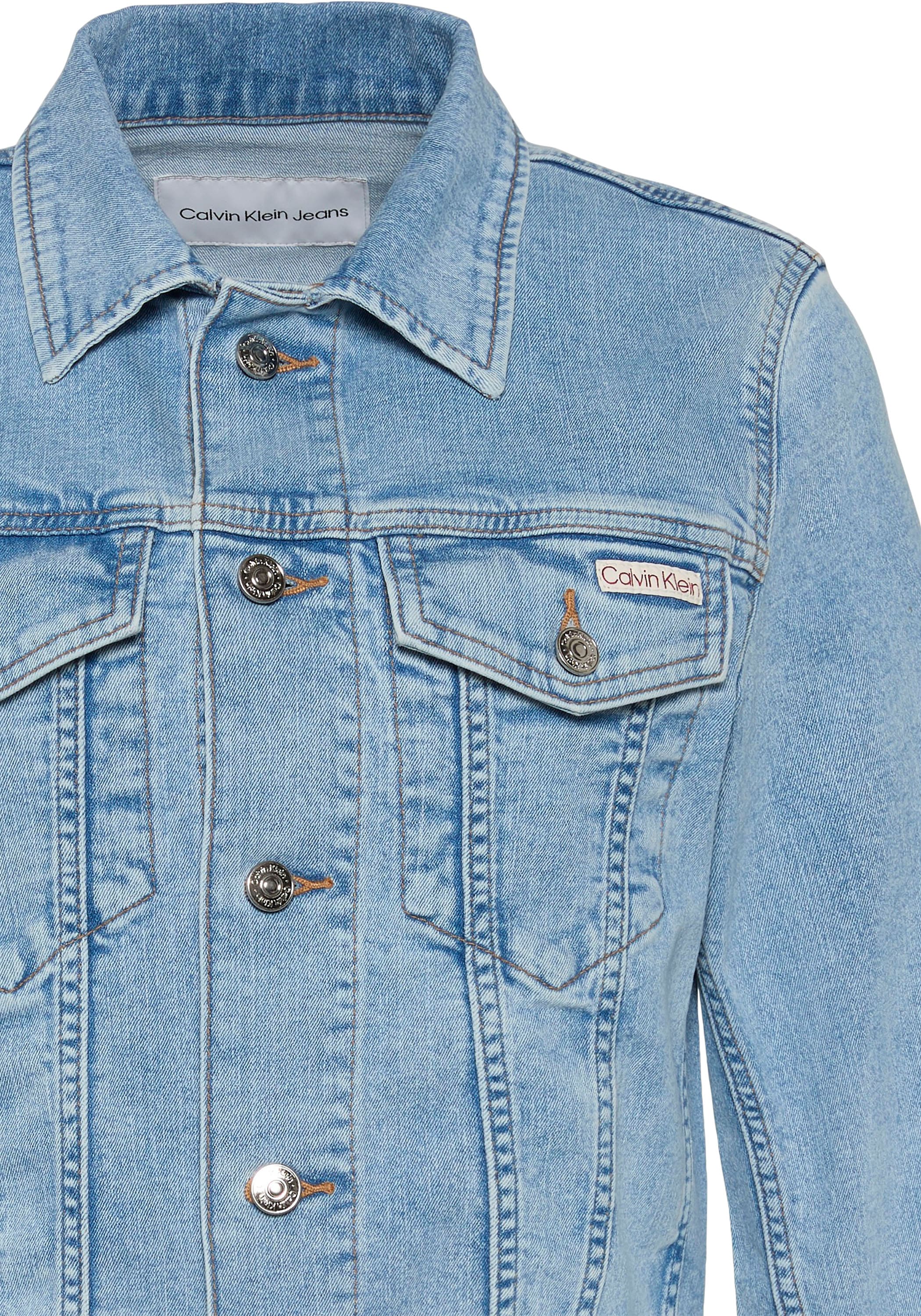 Calvin Klein Jeans Veste en jean »CLASSIC TRUCKER COASTAL LIGHT« sans capuche Coupe régulière avec col rond