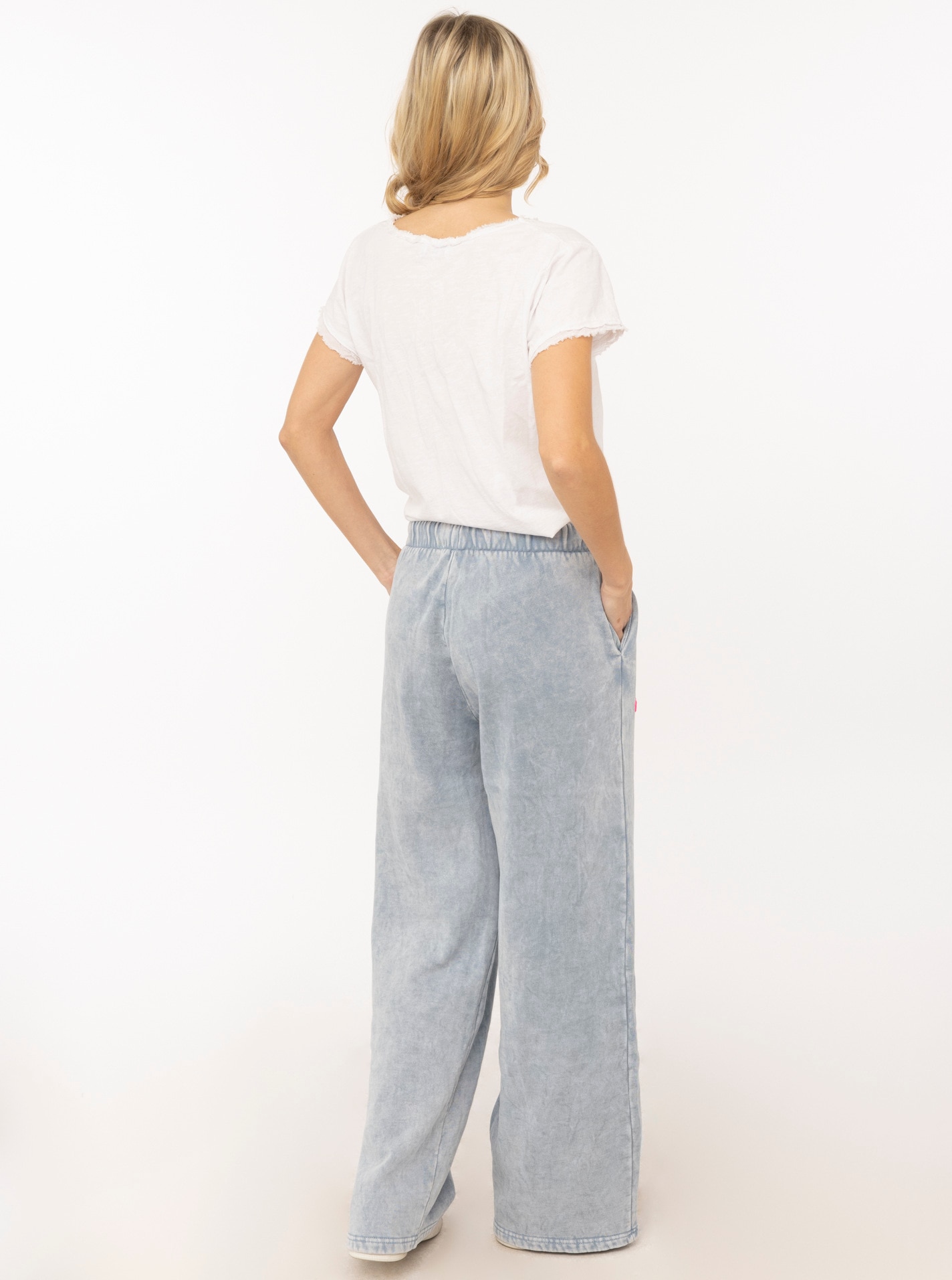 Zwillingsherz Pantalon sweat »"Washed Neon"«  Aspect délavé, taille avec cordon, poches fendues, jambe droite