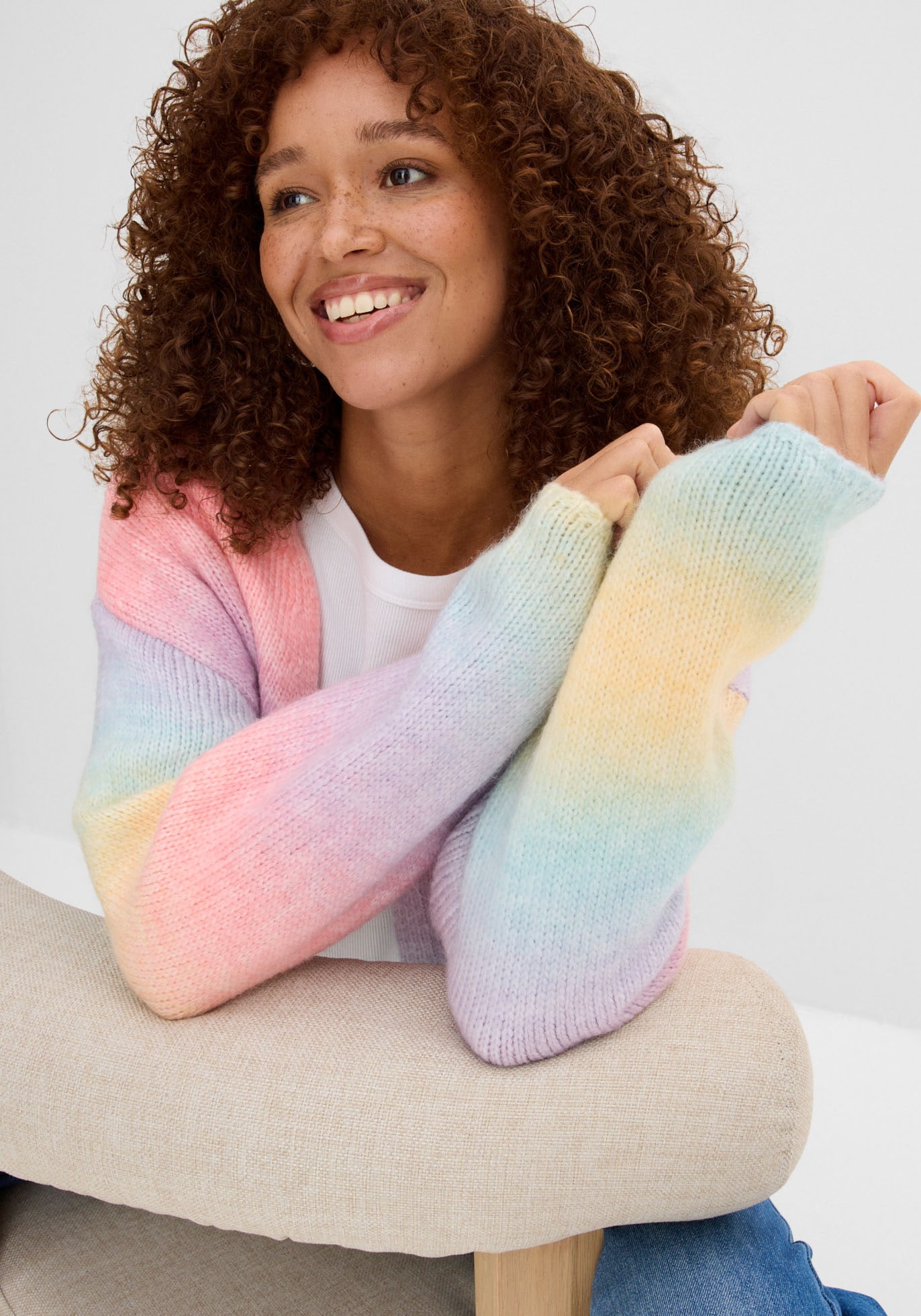 bonprix Strickjacke »Grobstrickjacke aus weichem Woll-Mix« Oversize-Passform, Multicolour-Optik, offene Form