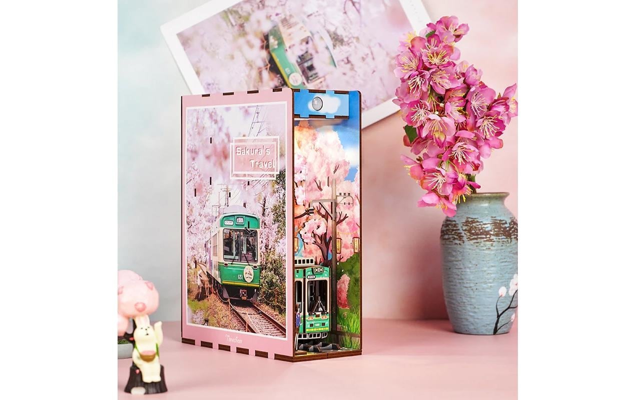   Modellbausatz »Tonecheer Book Nook Sakura's Travel« 130 Stk. tlg.