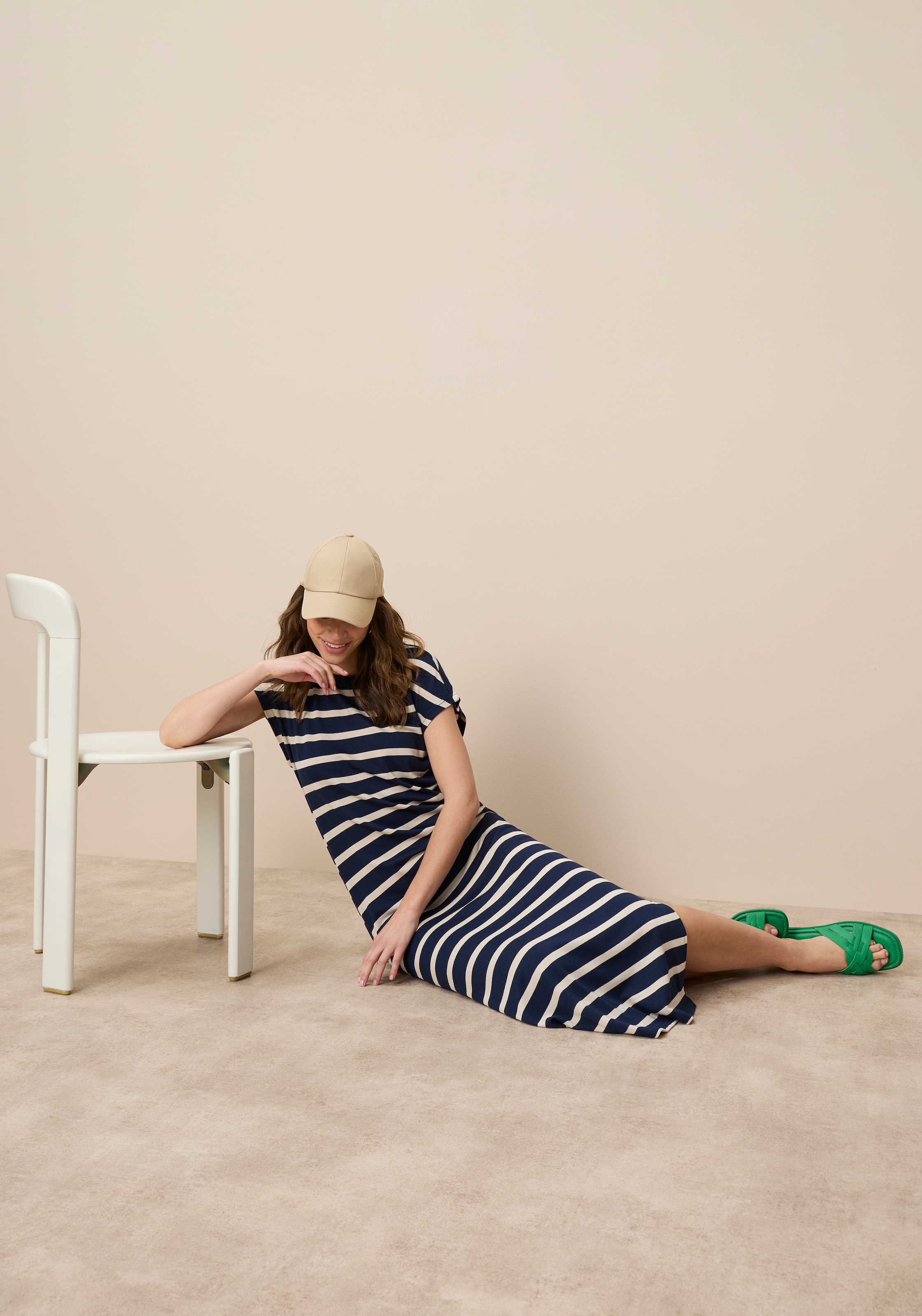 Tamaris Sommerkleid aus leichtem Strick mit lässigem Schnitt