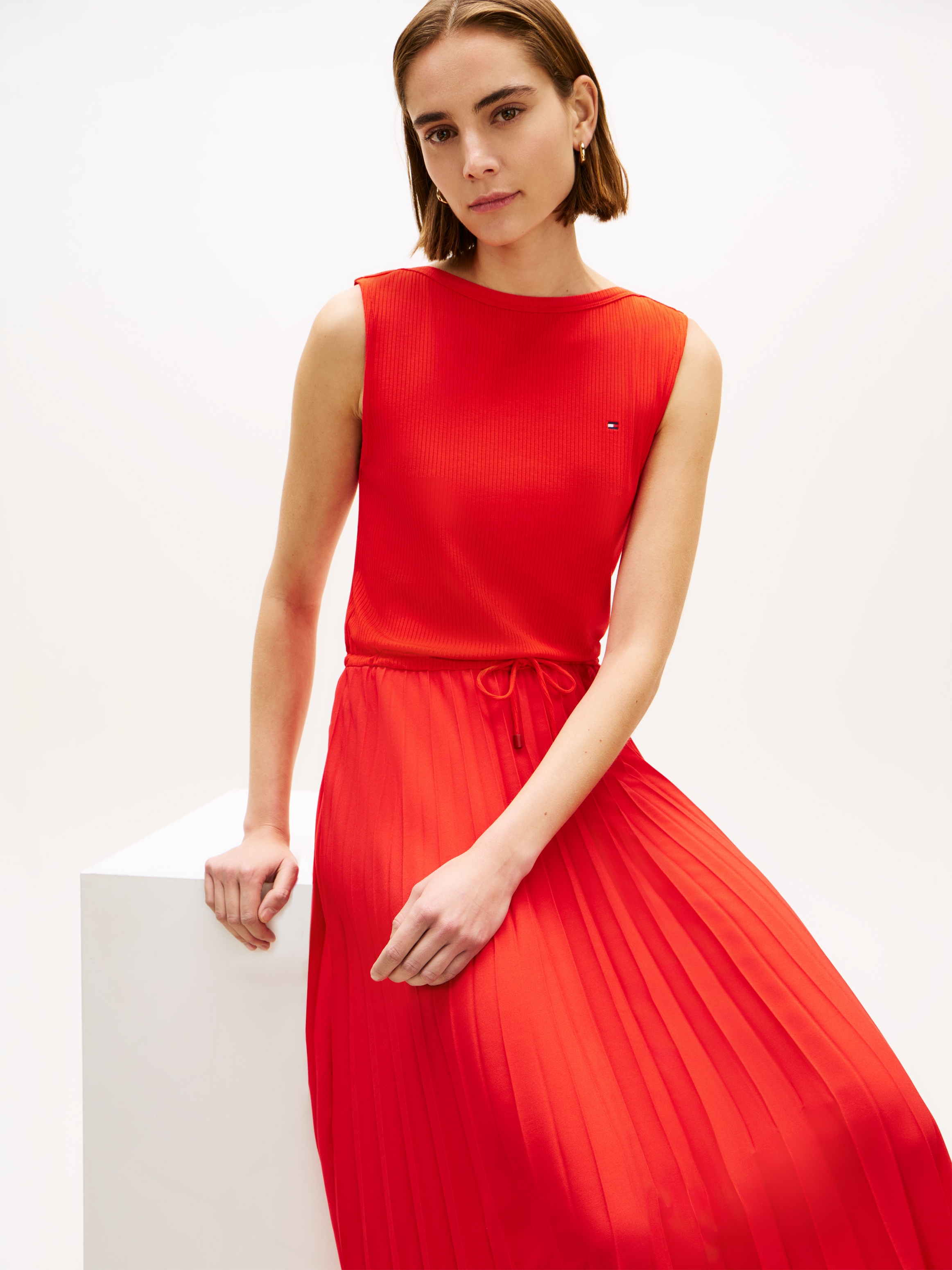 Tommy Hilfiger Strickkleid »5X2 SLASH-NK MIX MEDIA DRS« Ohne Taschen mit feinen Rippen