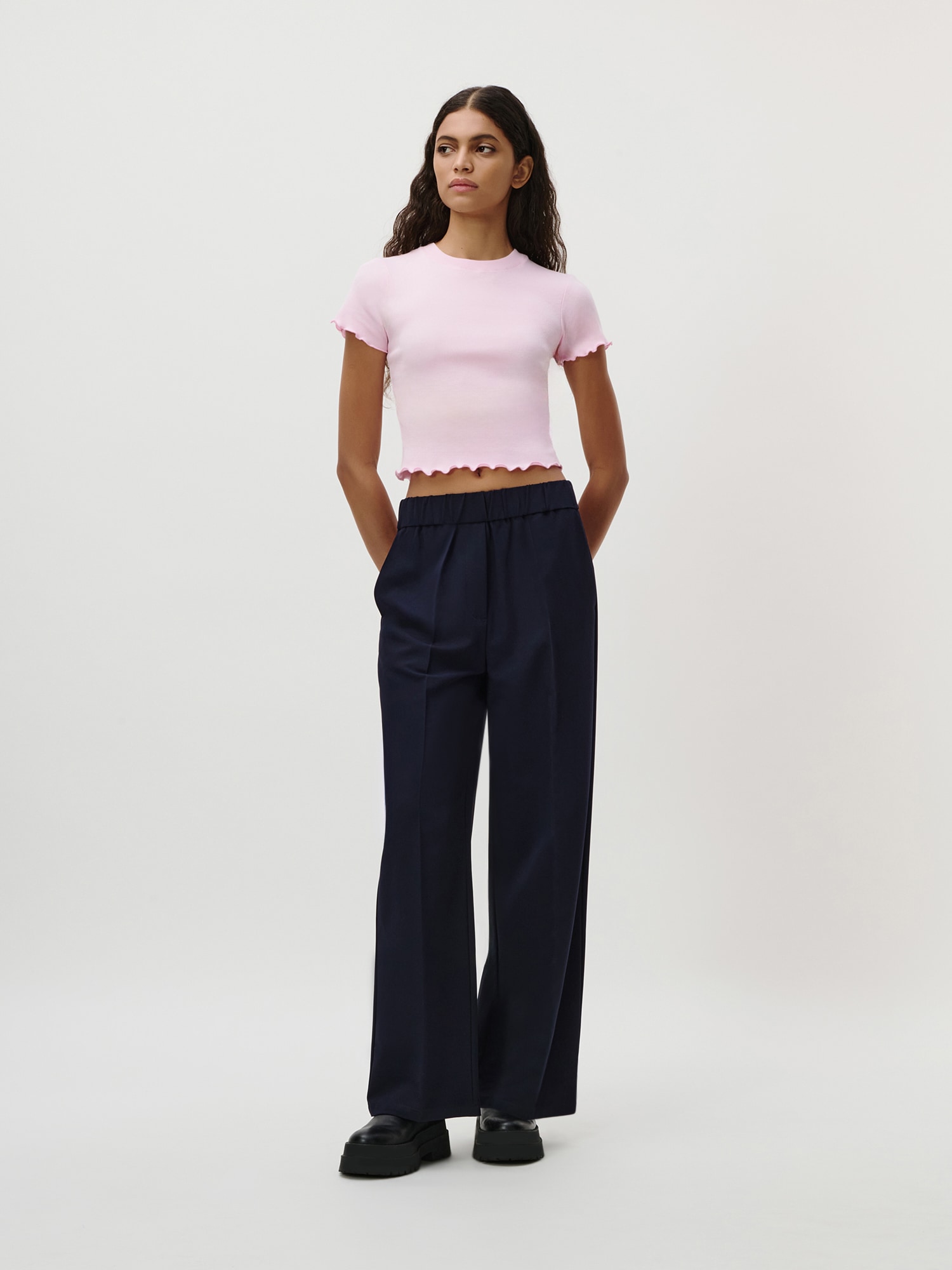 LeGer T-shirt »Teresa, LeGer by Lena Gercke« mit Rippstruktur, kurze Form, slim fit