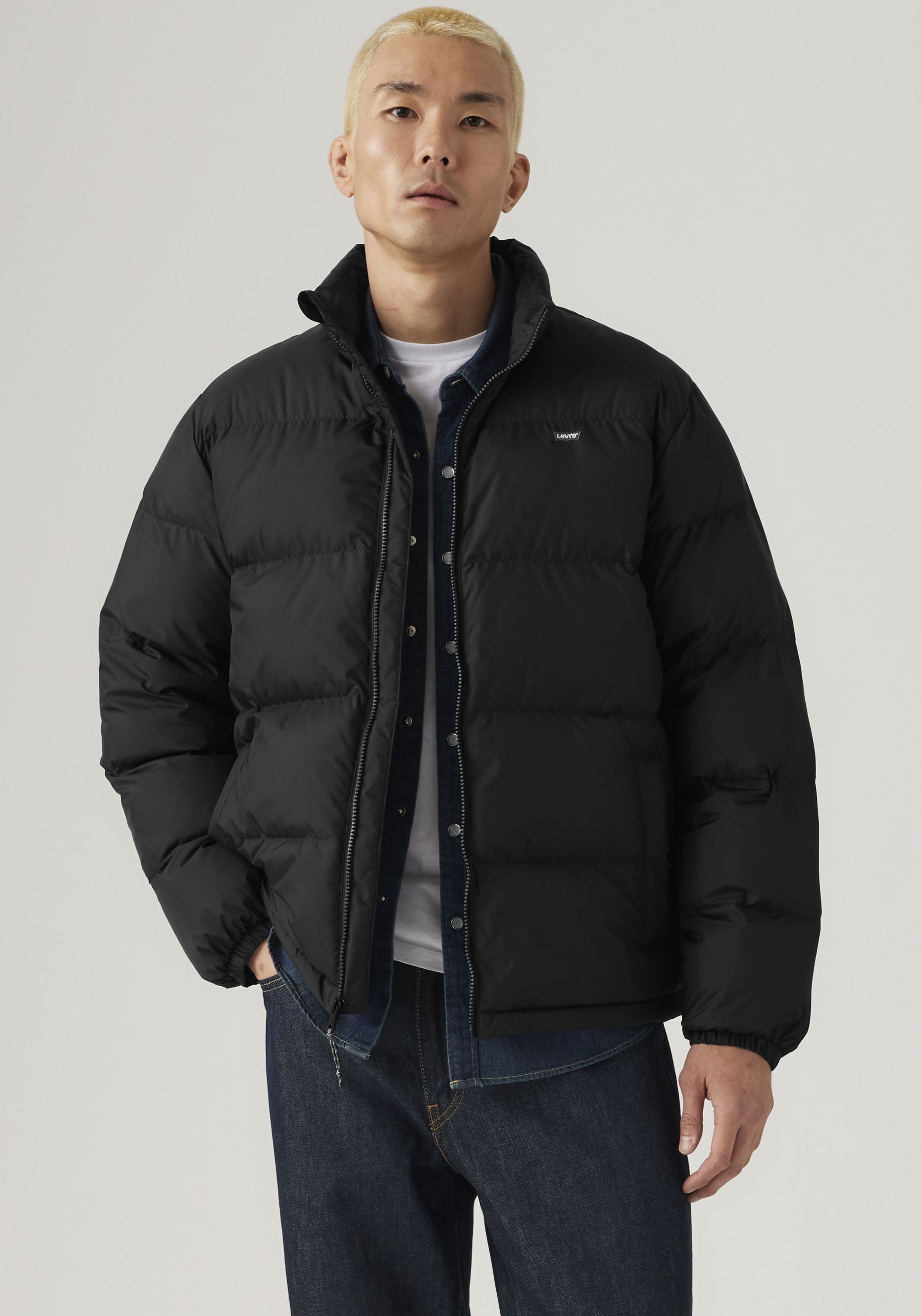 Levi's® Veste matelassée »PIEDMONT SHORT PUFFER« sans capuche avec fermeture éclair et col montant