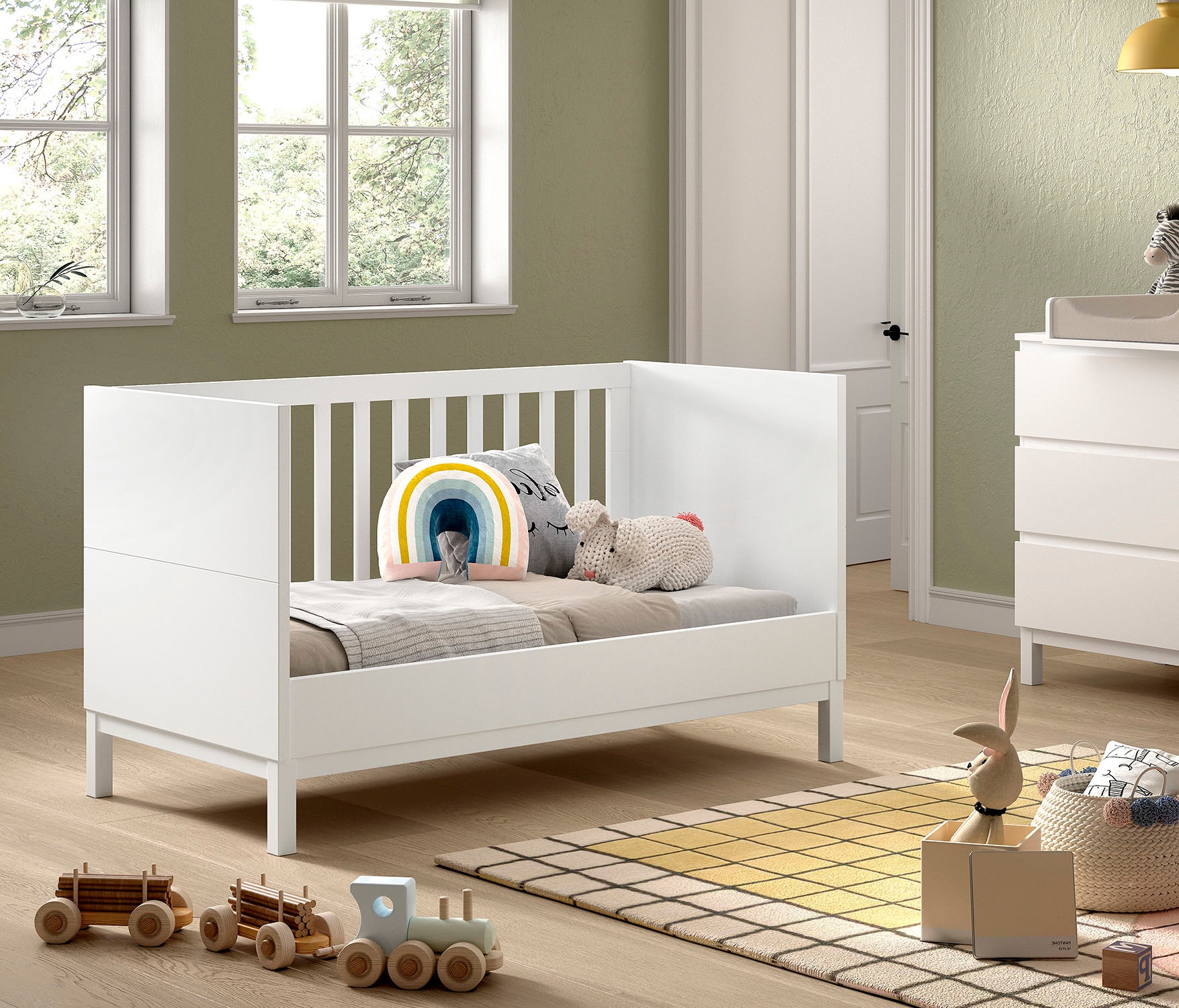 Vipack Babybett »in gradlinigem Design, standfest gebaut, pflegeleichte Oberfläche« 70x140 cm mit 3 Schlupfsprossen, umbaubar zum Juniorbett weiss lackiert