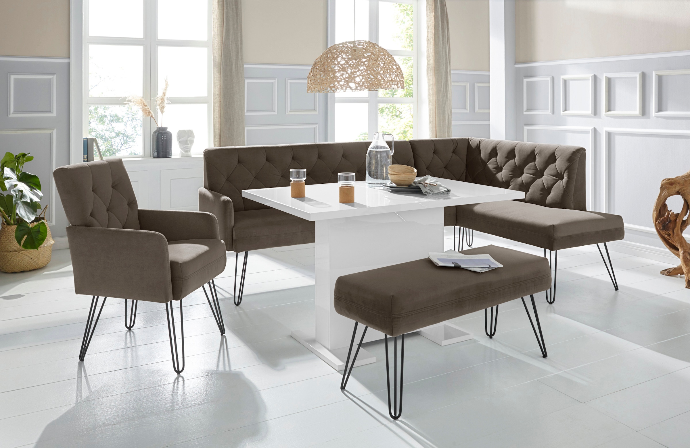 exxpo - sofa fashion Banc d'angle »Doppio, Chesterfield Optik, komfortabel und bequem, hohe Designfüsse« libre dans la pièce