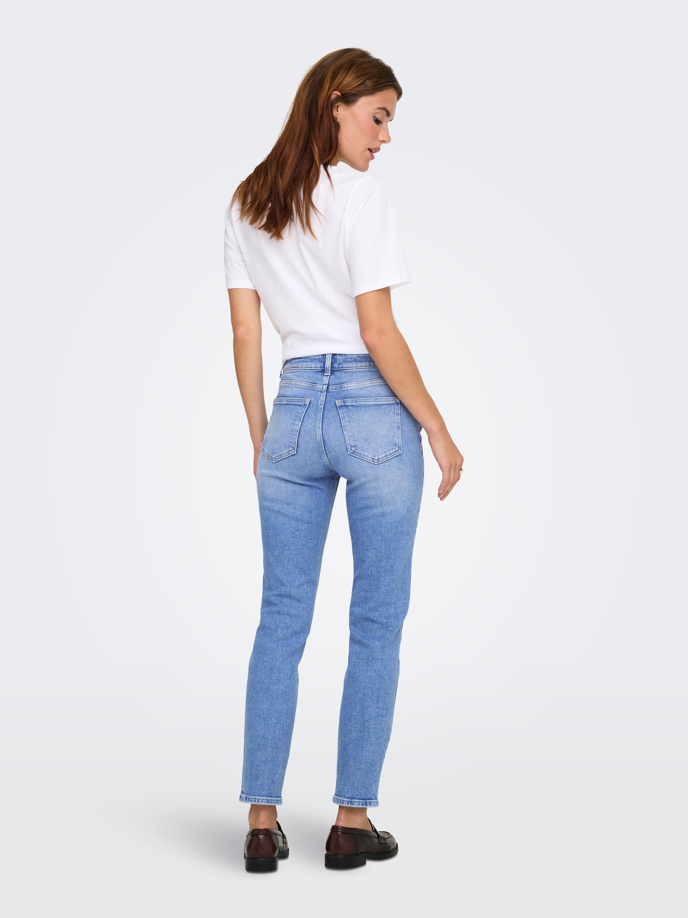 ONLY Jeans droit »ONLEMILY STRETCH HW ST AK DNM REA053NOOS« knöchellang, gerade Form, helle Waschung