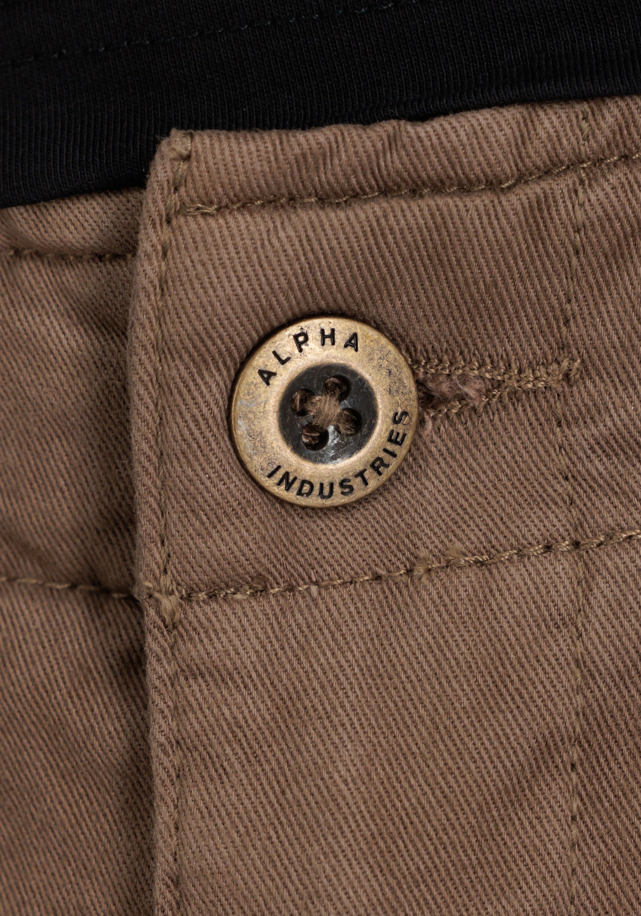 Alpha Industries Cargohose »Jet Pant«  mit seitlichen Cargotaschen und Kordelzug am Beinabschluss