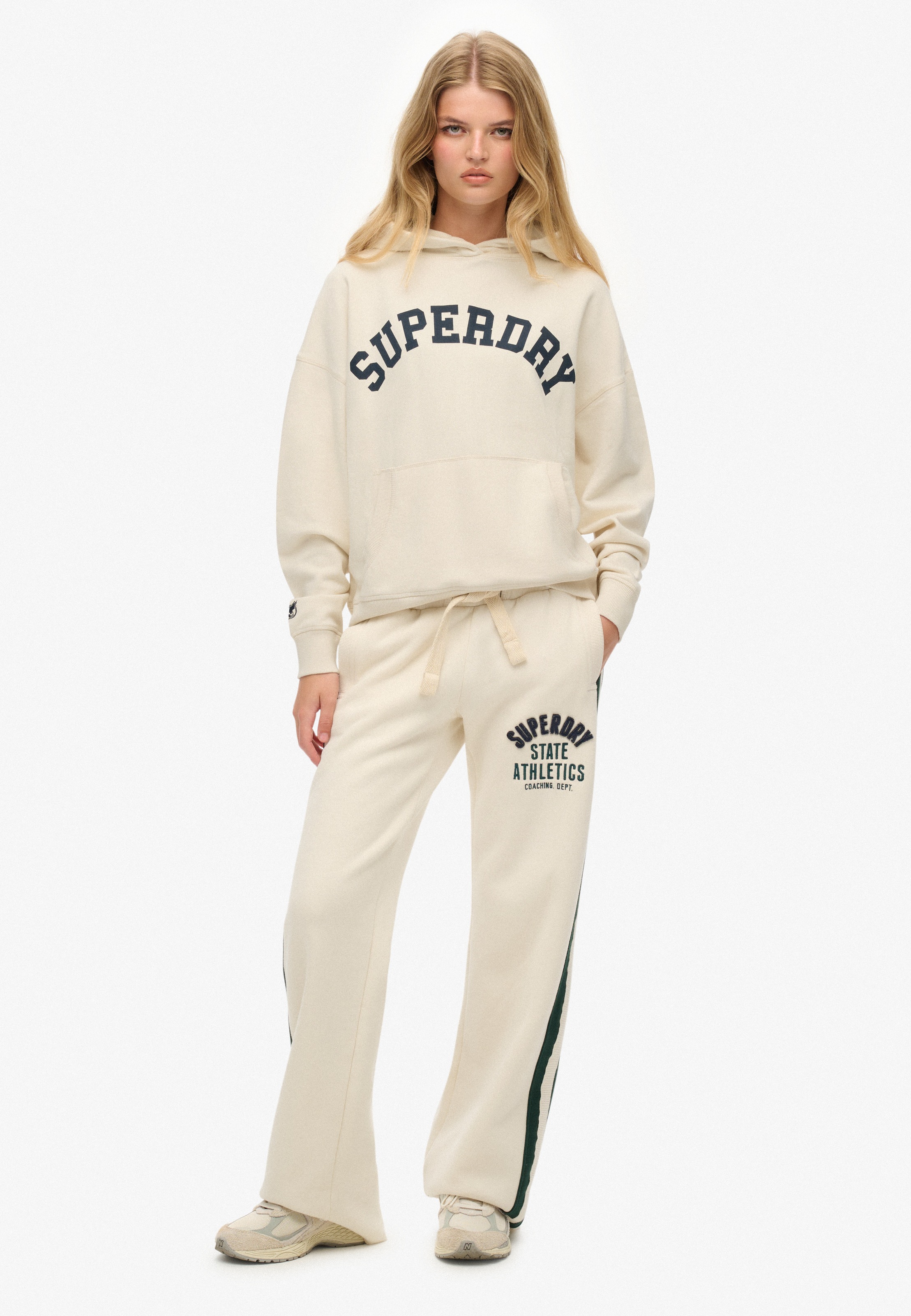 Superdry Kapuzensweatshirt »ATH ESS RELAXED HOOD«