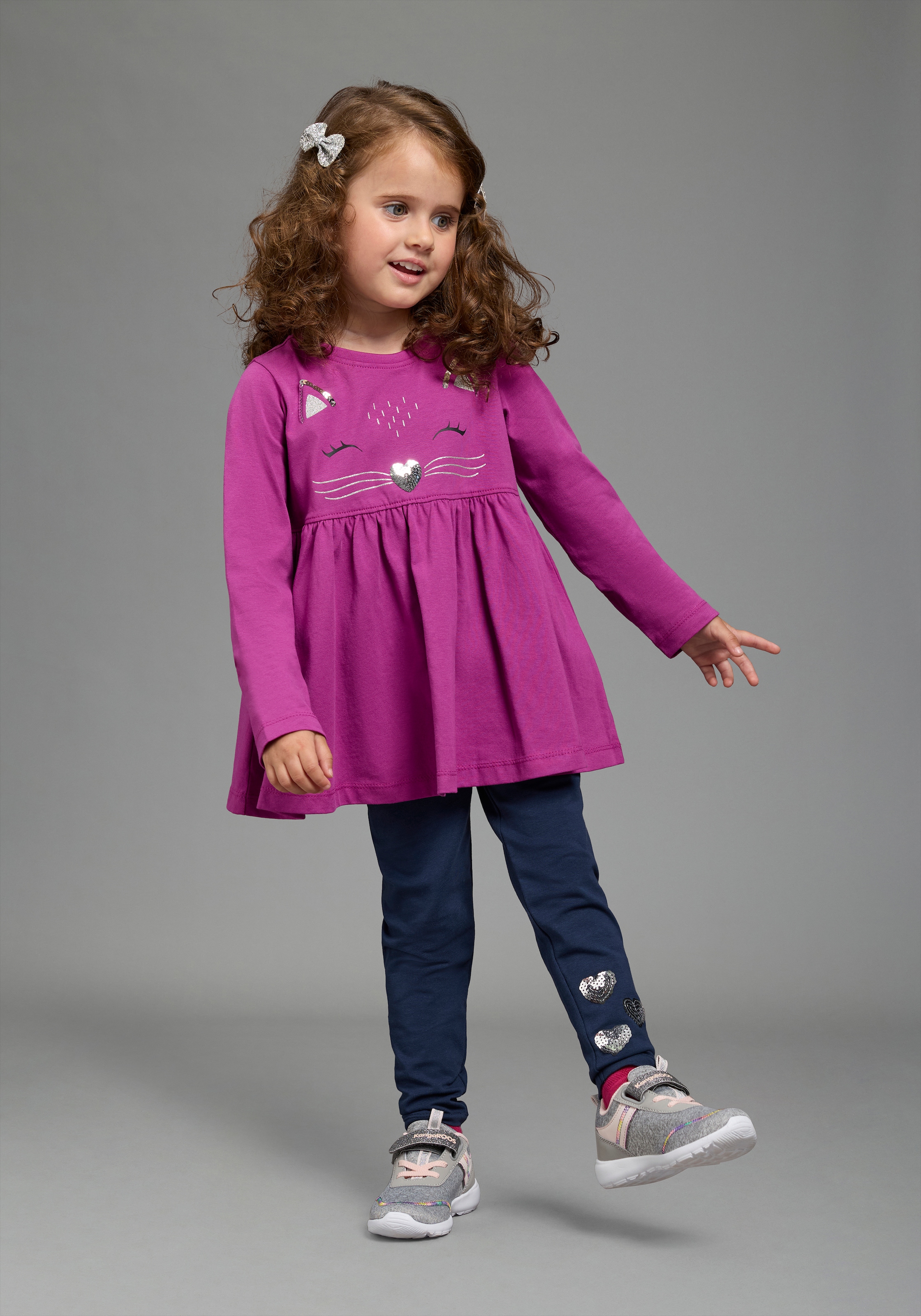 KIDSWORLD Langarmshirt & Leggings »2tlg. Set Shirt + Leggings mit schöner Paillettenapplikation« Set, 2, 2 Süsses Outfit für kleine Mädchen