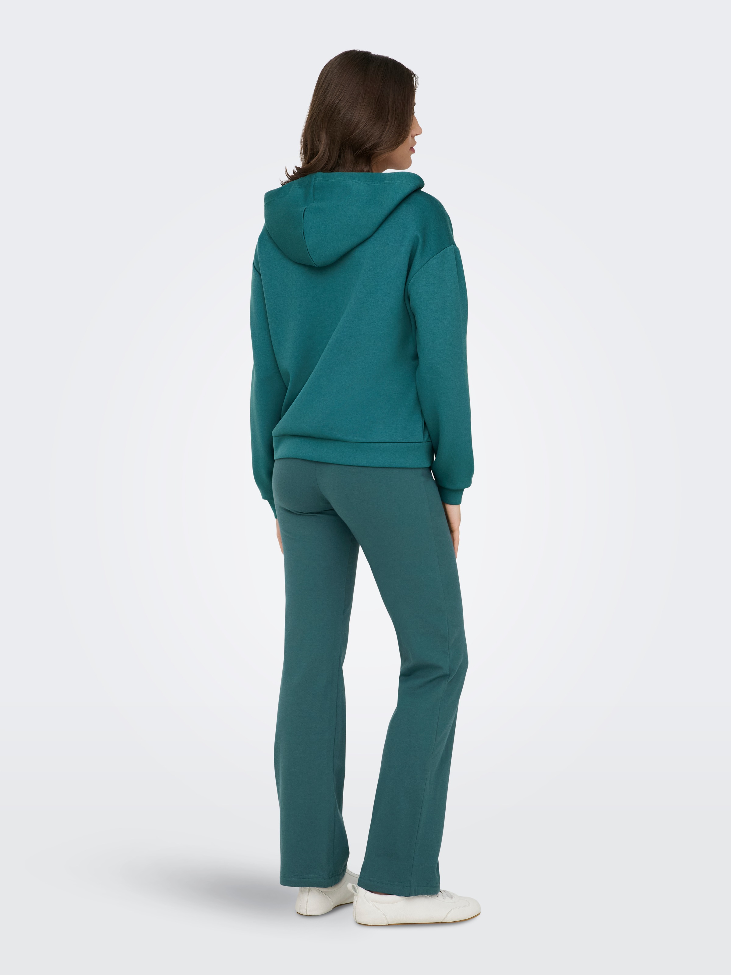 ONLY Play Sweat à capuche »ONPLOUNGE LIFE HOOD FZ LS SWT NOOS«, en polyester, viscose et élasthanne, coupe régulière, avec fermeture éclair
