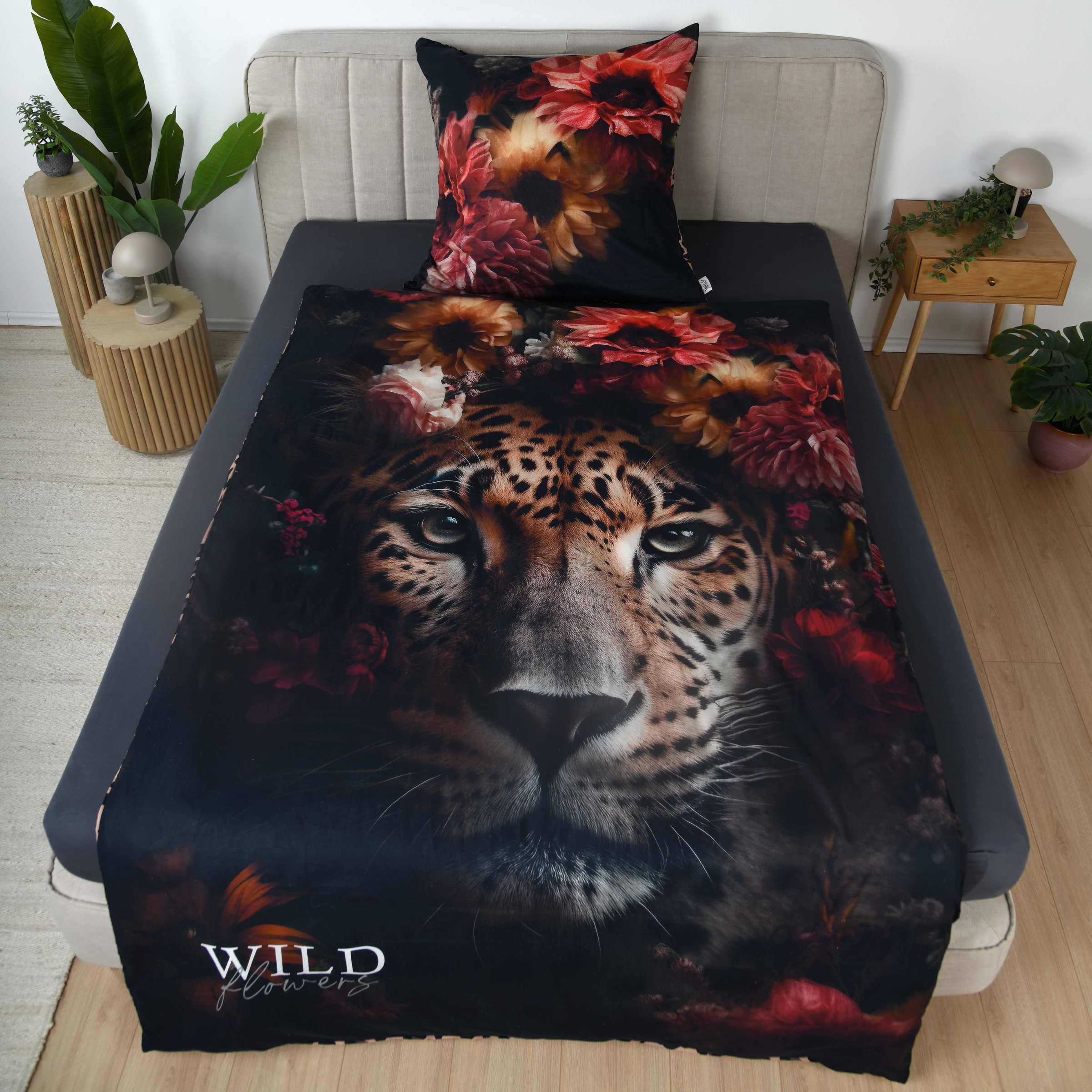 Herding Wendebettwäsche »Wild Flowers Leopard« 2 Mit praktischem Reissverschluss