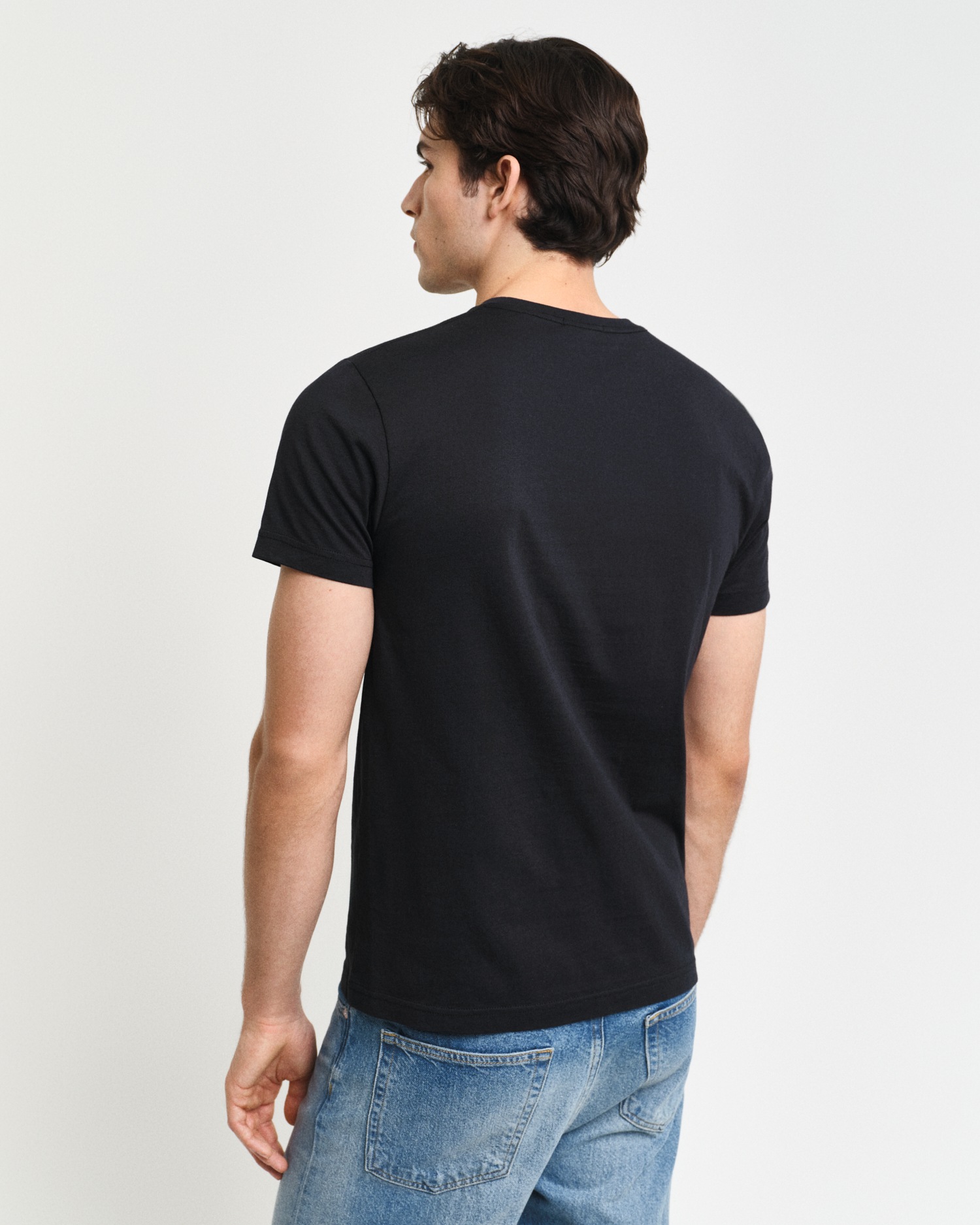 Gant T-Shirt »SLIM SHIELD SS T-SHIRT« mit Logostickerei auf der Brust