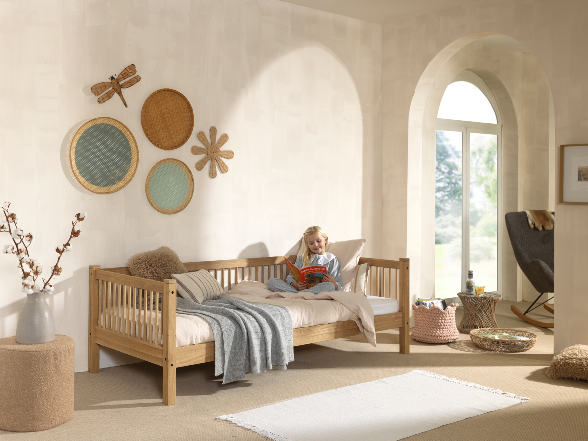 Vipack Einzelbett »Forrest 90/200 aus massiver Eiche, Oberfläche geölt, stabil gebaut« B/H/T ca. 207,5x68x97,5cm, inkl. Massivholz Rolllattenrost,  aus massiver Eiche geölt, LF 90x200 cm, wahlweise mit Bettschublade