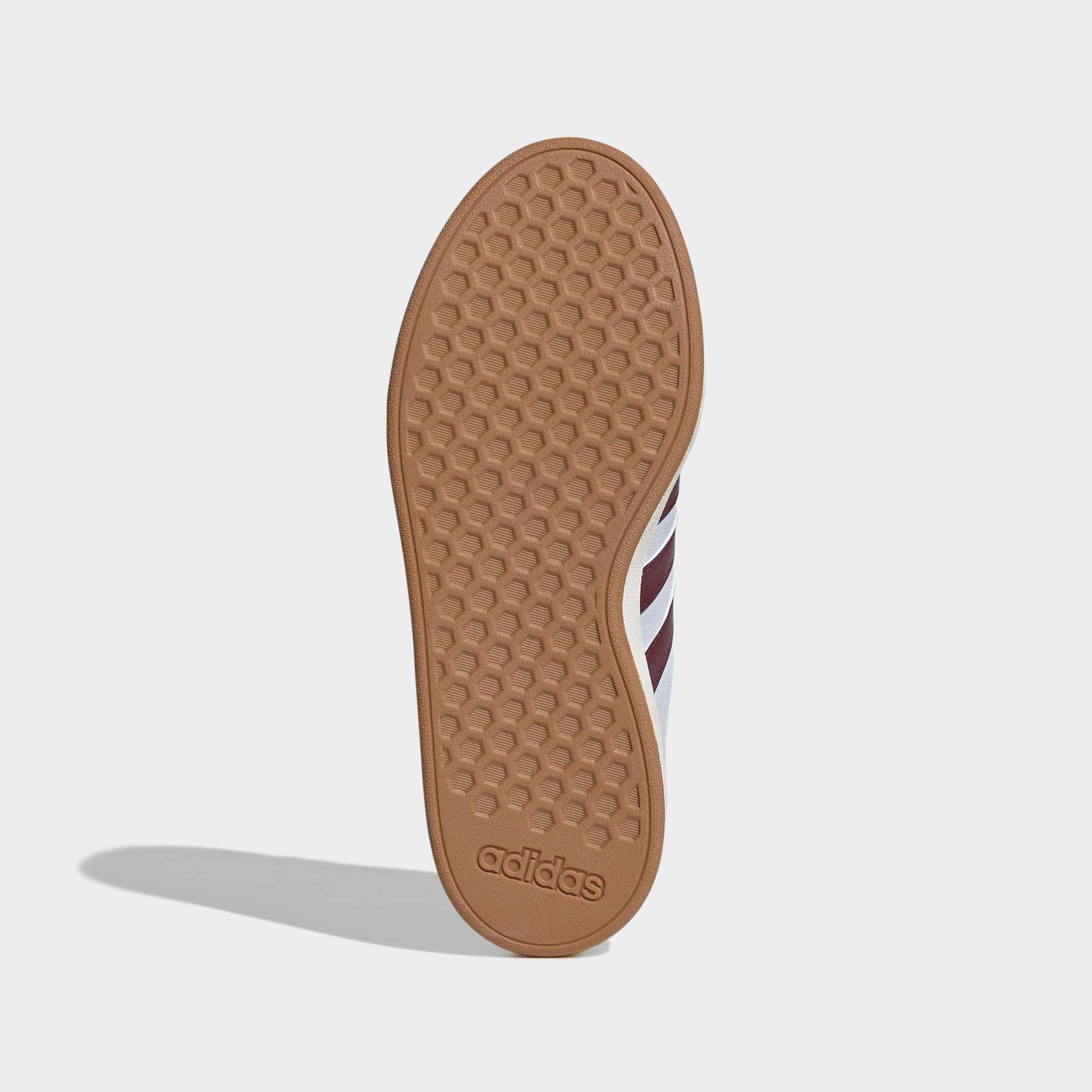 adidas Sportswear Sneaker »GRAND COURT BASE 00S«  Design auf den Spuren des adidas Campus 00