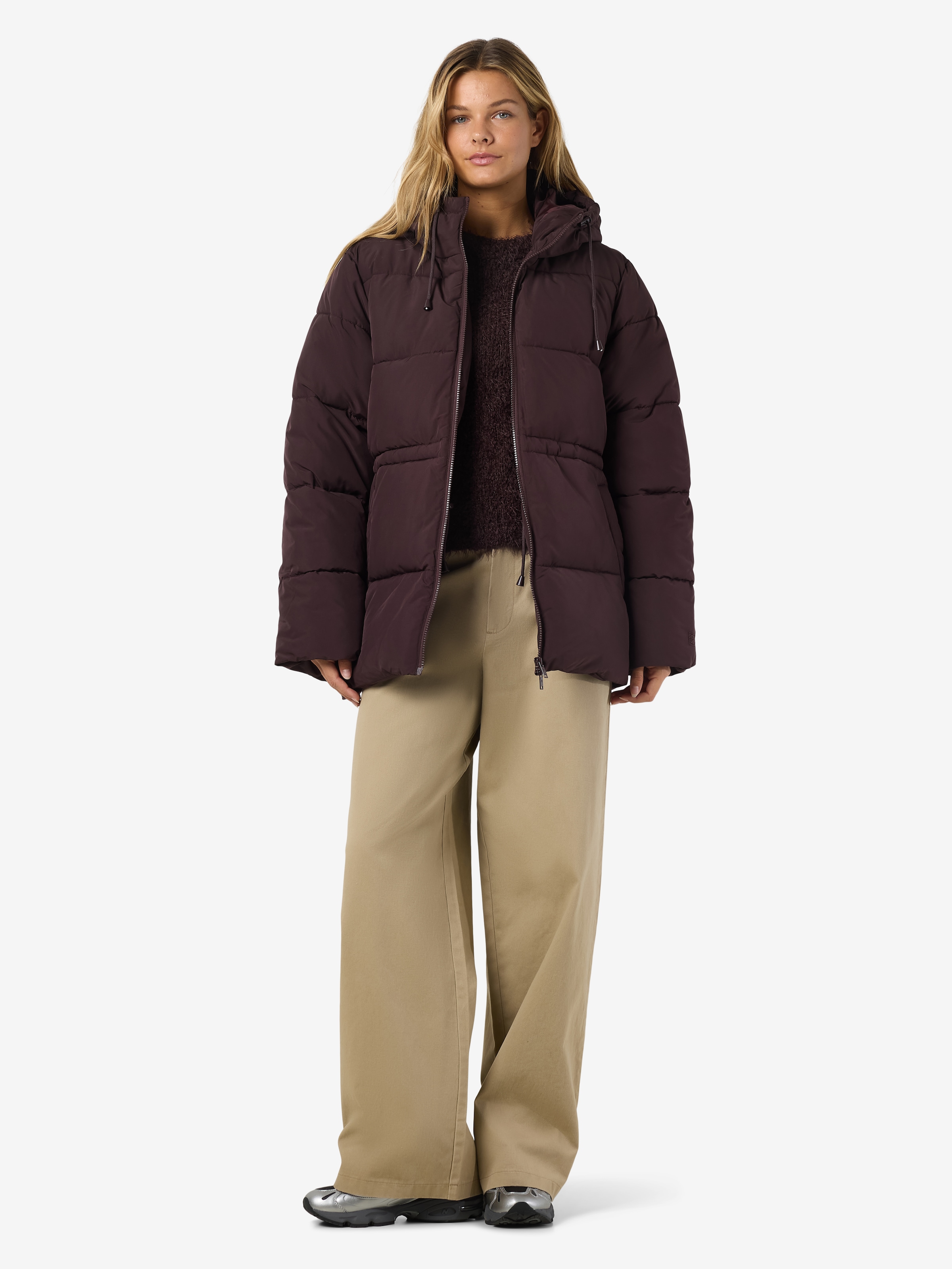 Noisy may Veste matelassée »NMROSY WAISTED PUFFER JACKET NOOS« avec capuche fibre synthétique