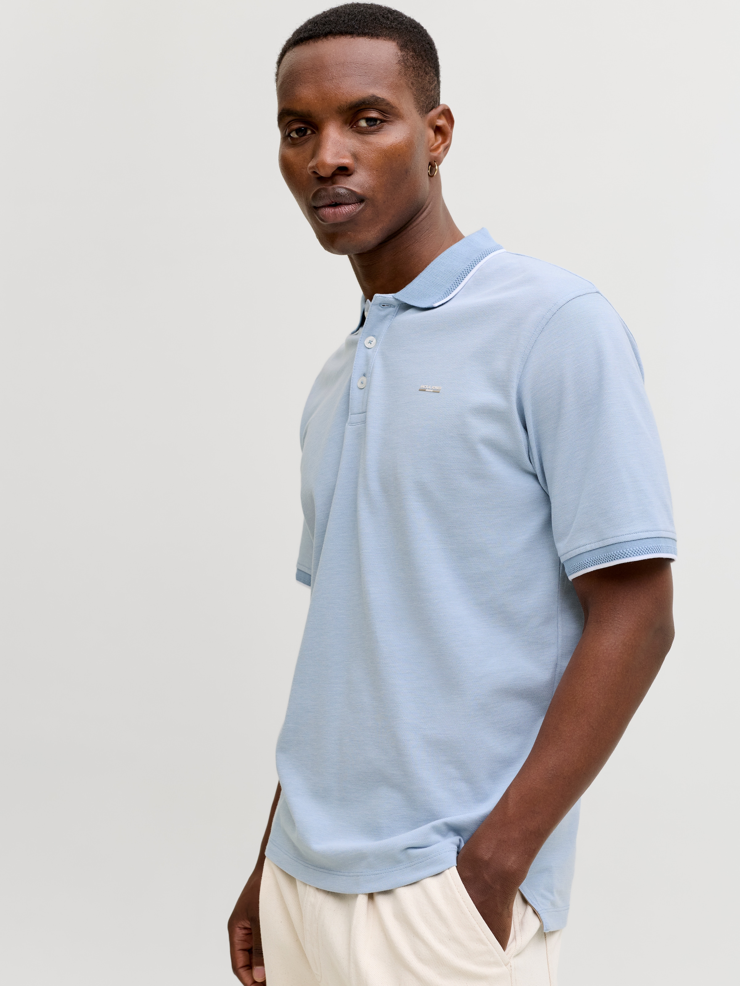 Jack & Jones Poloshirt »JPRBLUALVES SS POLO SN« mit Logo Stickerei