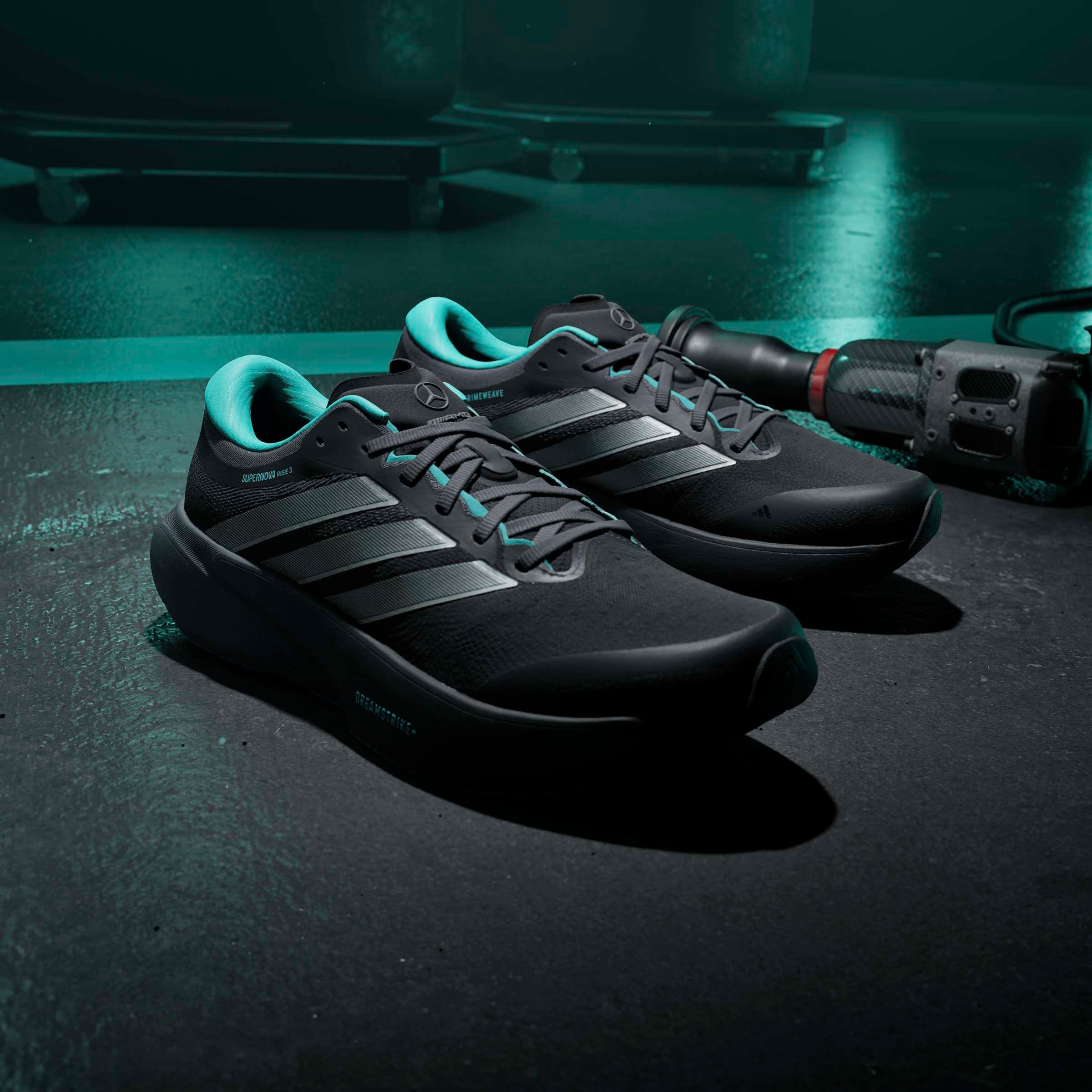 adidas Performance Chaussure de course »SUPERNOVA RISE 3 MERCEDES AMG PETRONAS F1 TEAM«  Mercedes AMG Motorsport
