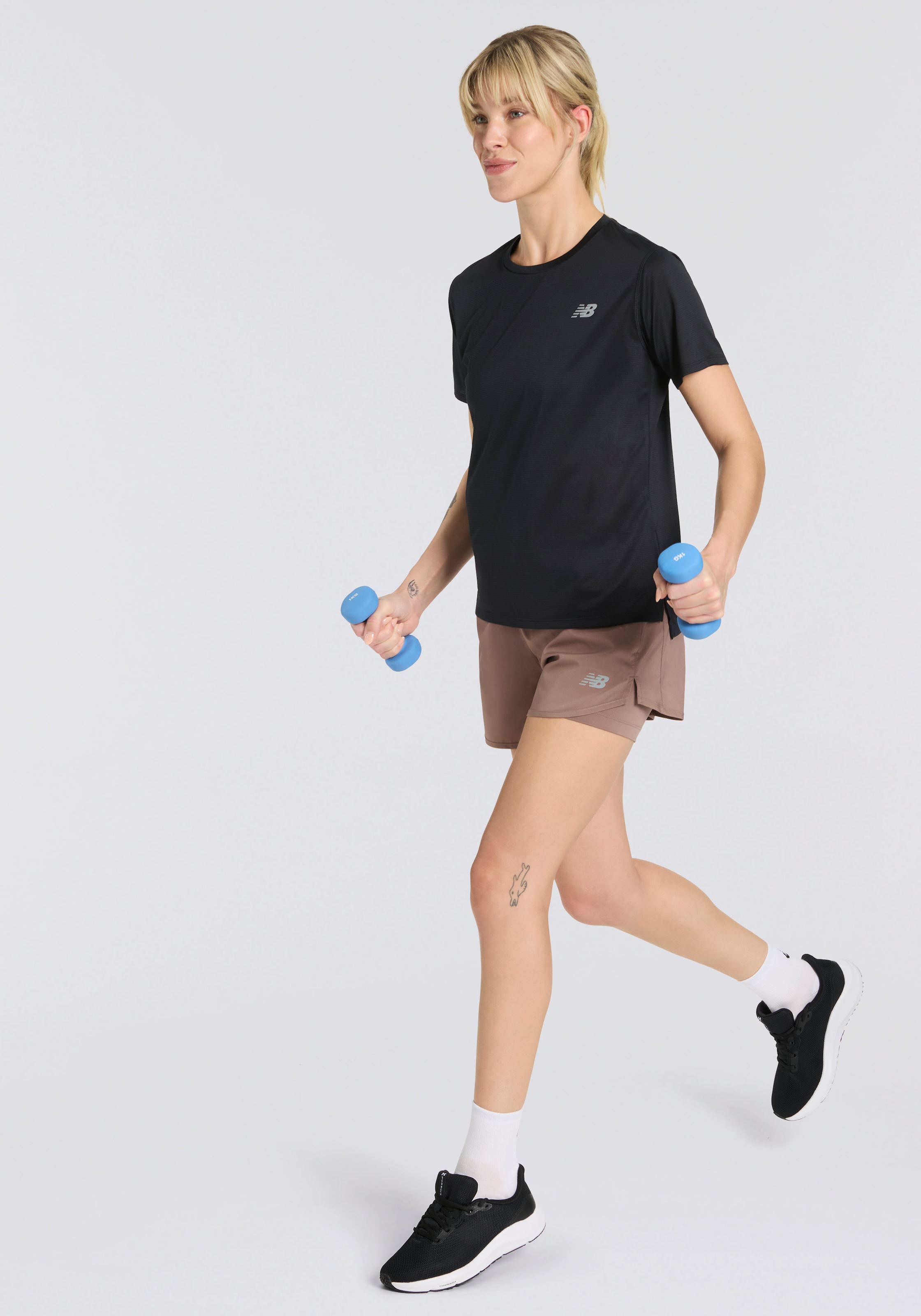 New Balance T-shirt de course »Sports Essentials T-Shirt Womens TOP-36327« avec bordure au col rond, manches courtes, respirant