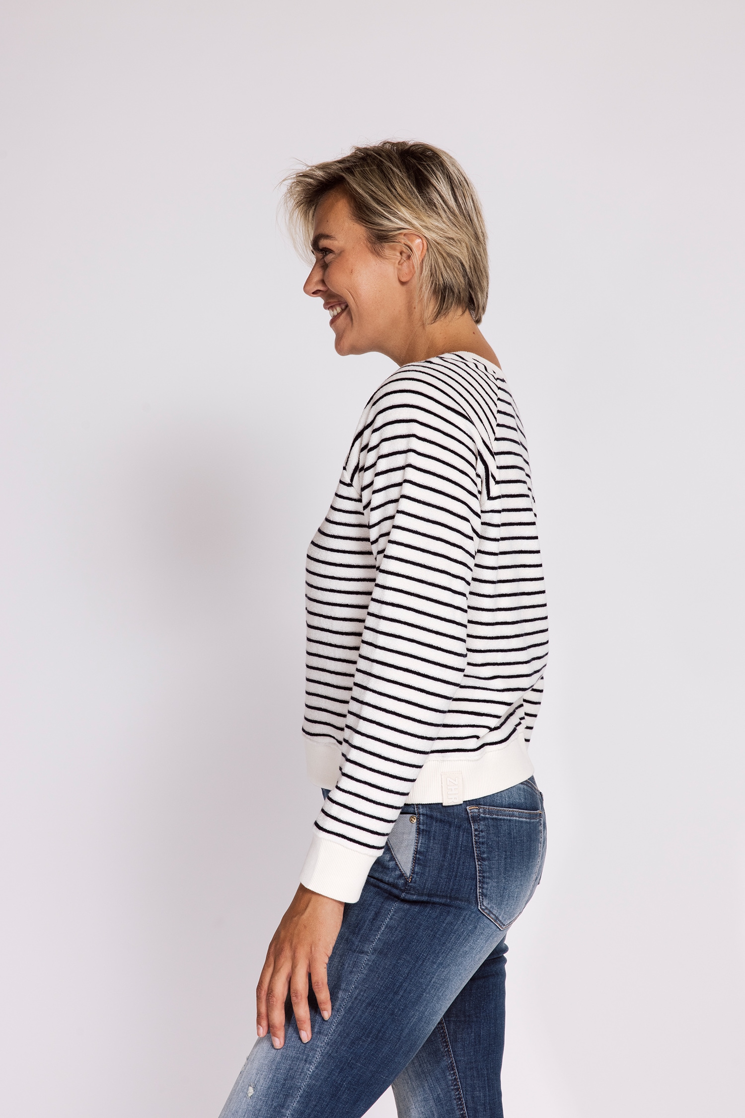 Zhrill Sweater »KOA RH Sweat Nicki«, ohne Verschluss, normale Passform
