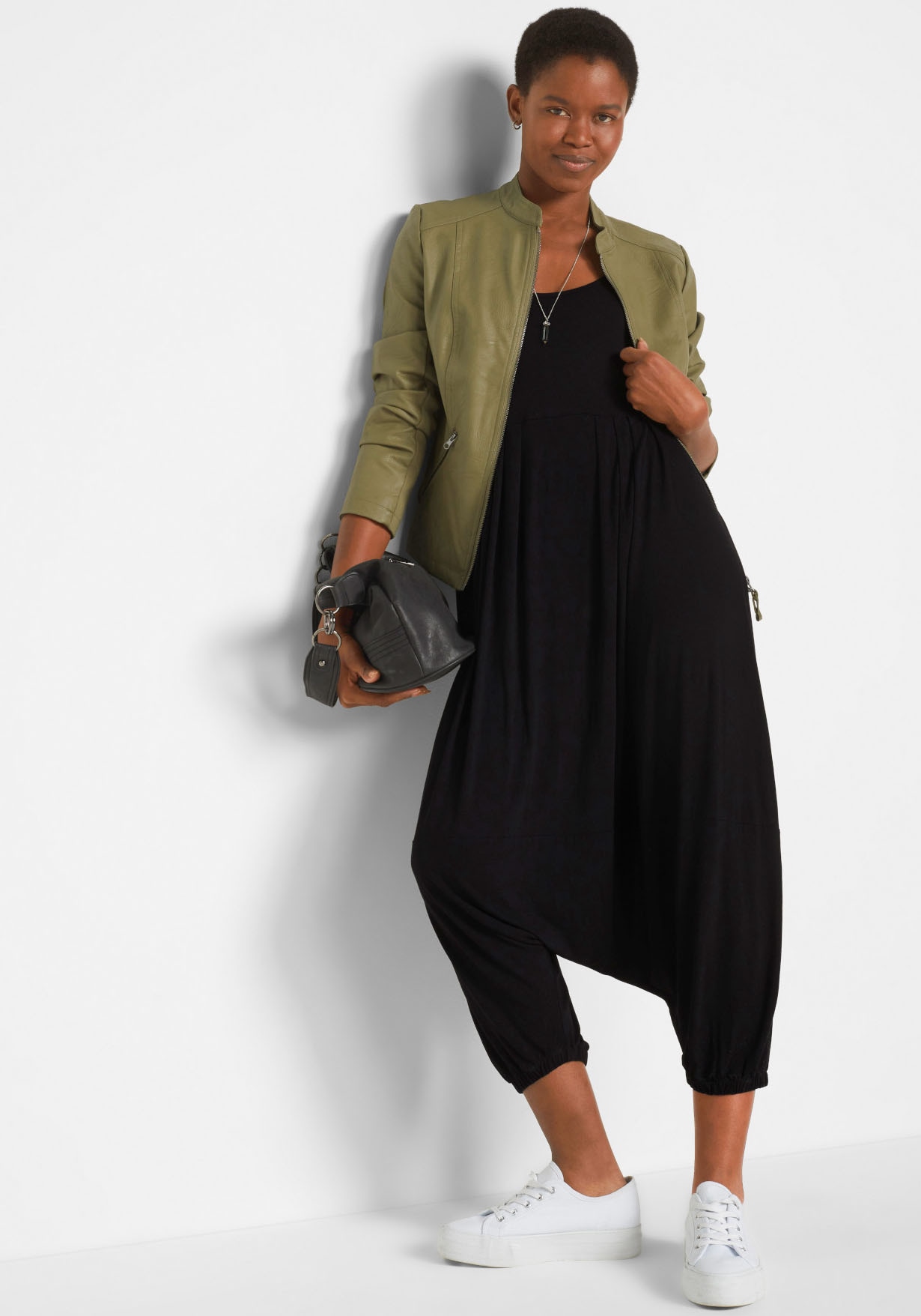 bonprix Jumpsuit »Jumpsuit mit Haremshose aus nachhaltiger Viskose« für den Alltag, Oversize-Passform, 7/8-Länge