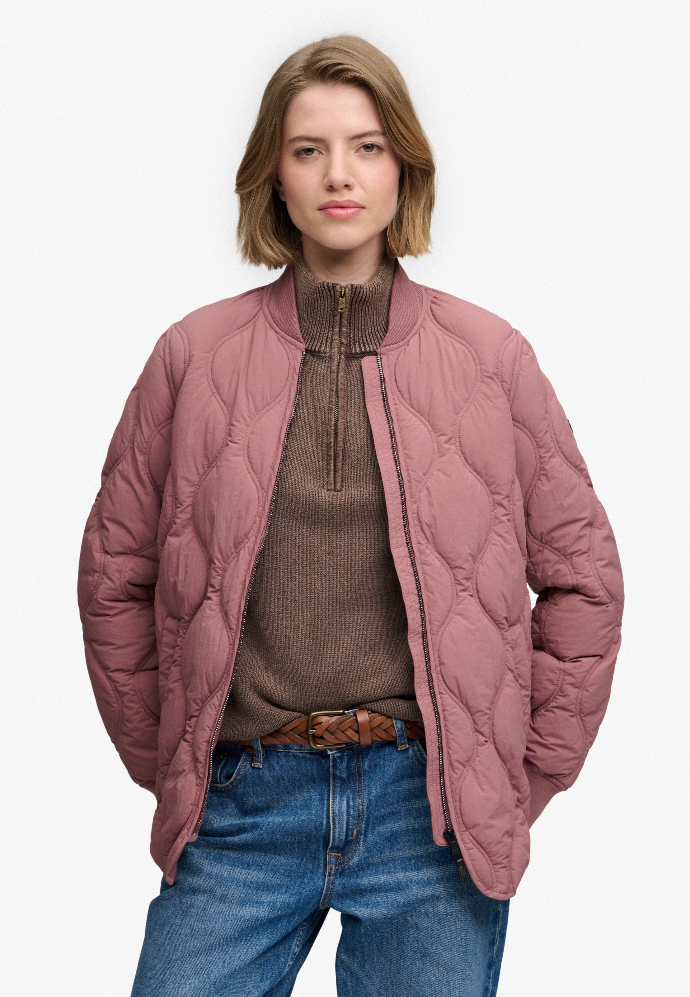 Superdry Veste matelassée »SHORT ONION QUILT LINER JKT« avec fermeture éclair, en nylon, coupe décontractée, aspect uni