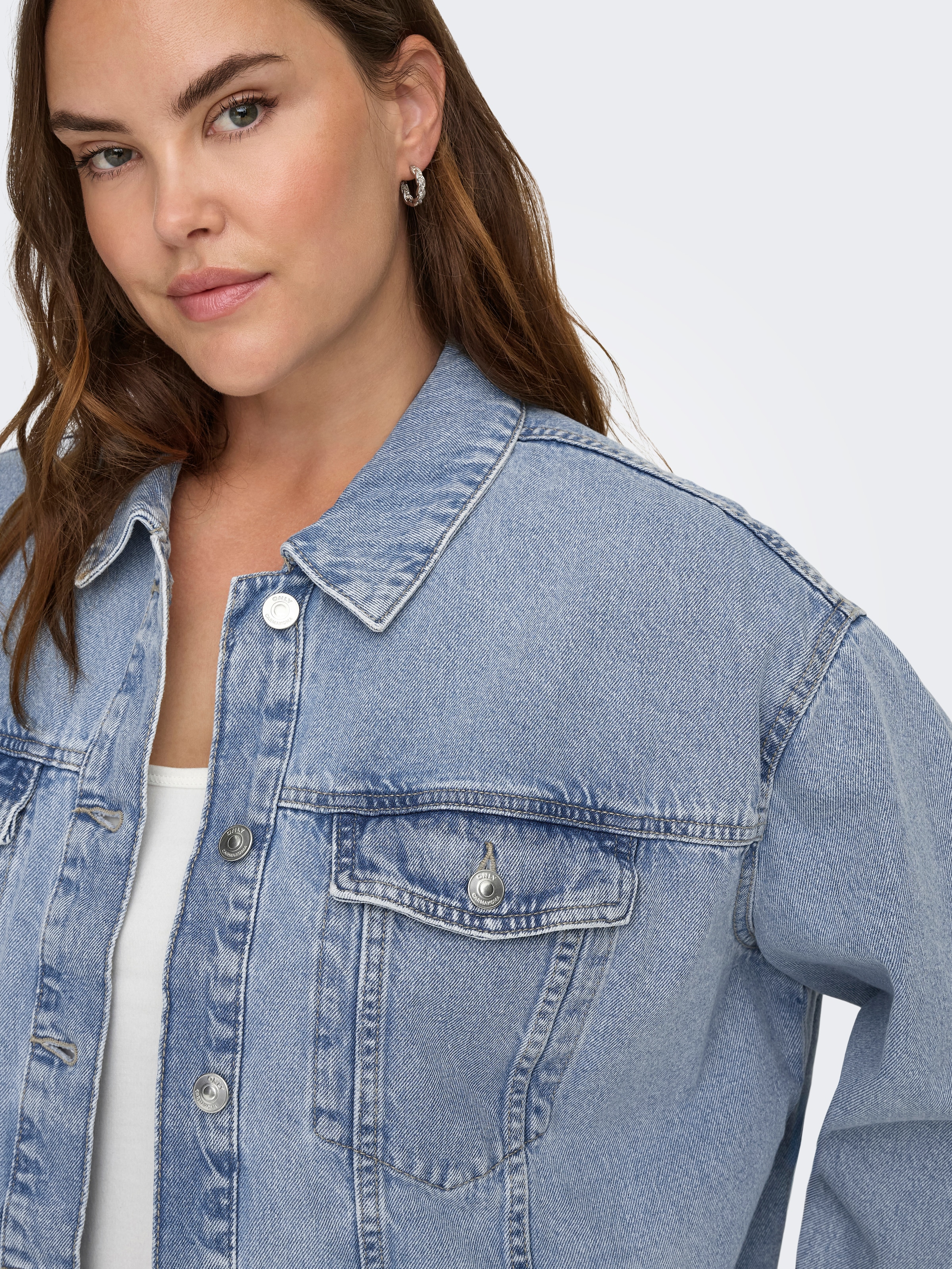 ONLY CARMAKOMA Veste en jean »CAROCEAN L/S OVERSIZE JKT DNM NOOS«