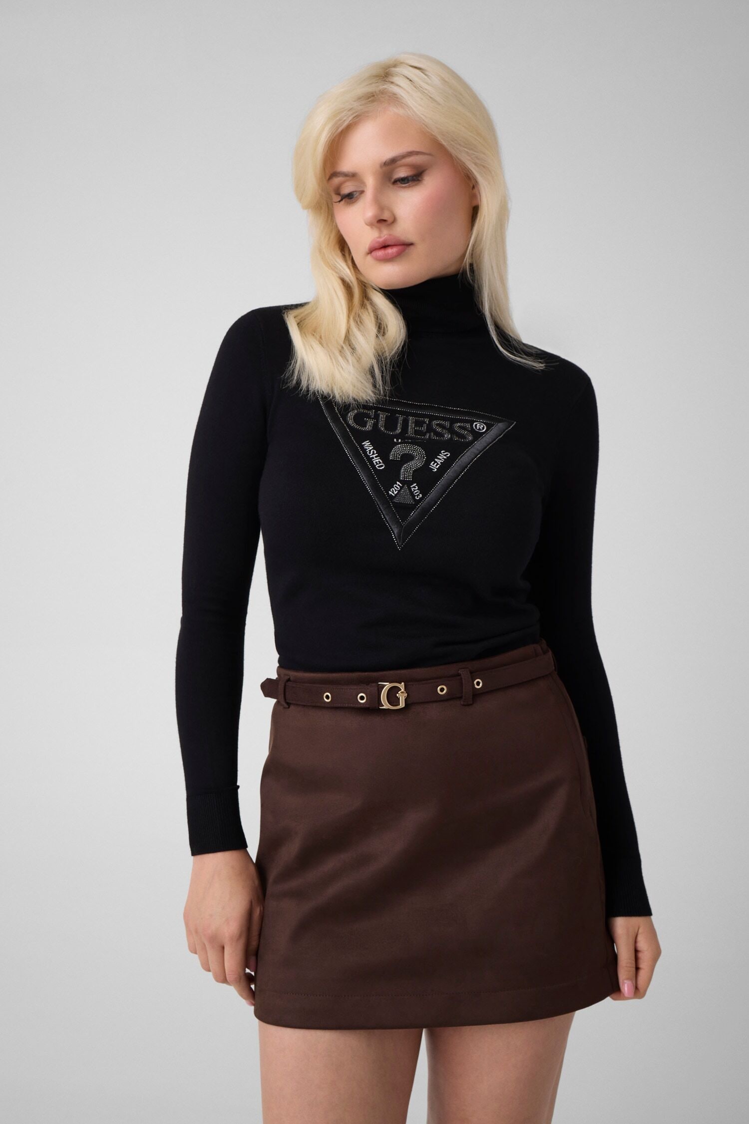 Guess Pull à col roulé »LS TN HALLIE TRIANGLE LOGO SWT« aus Viskosemix, Dreiecks-Logo