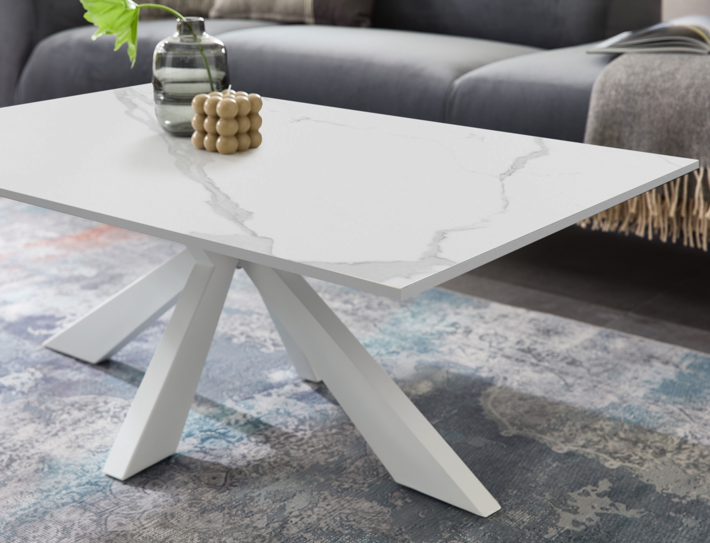 Stolkom Couchtisch »Noah Wohnzimmertisch Keramik, Weiss marmoriert, BxHxT 110x40x70 cm« Keramikoberfläche weiss marmoriert, 4-Fuss Gestell in weiss