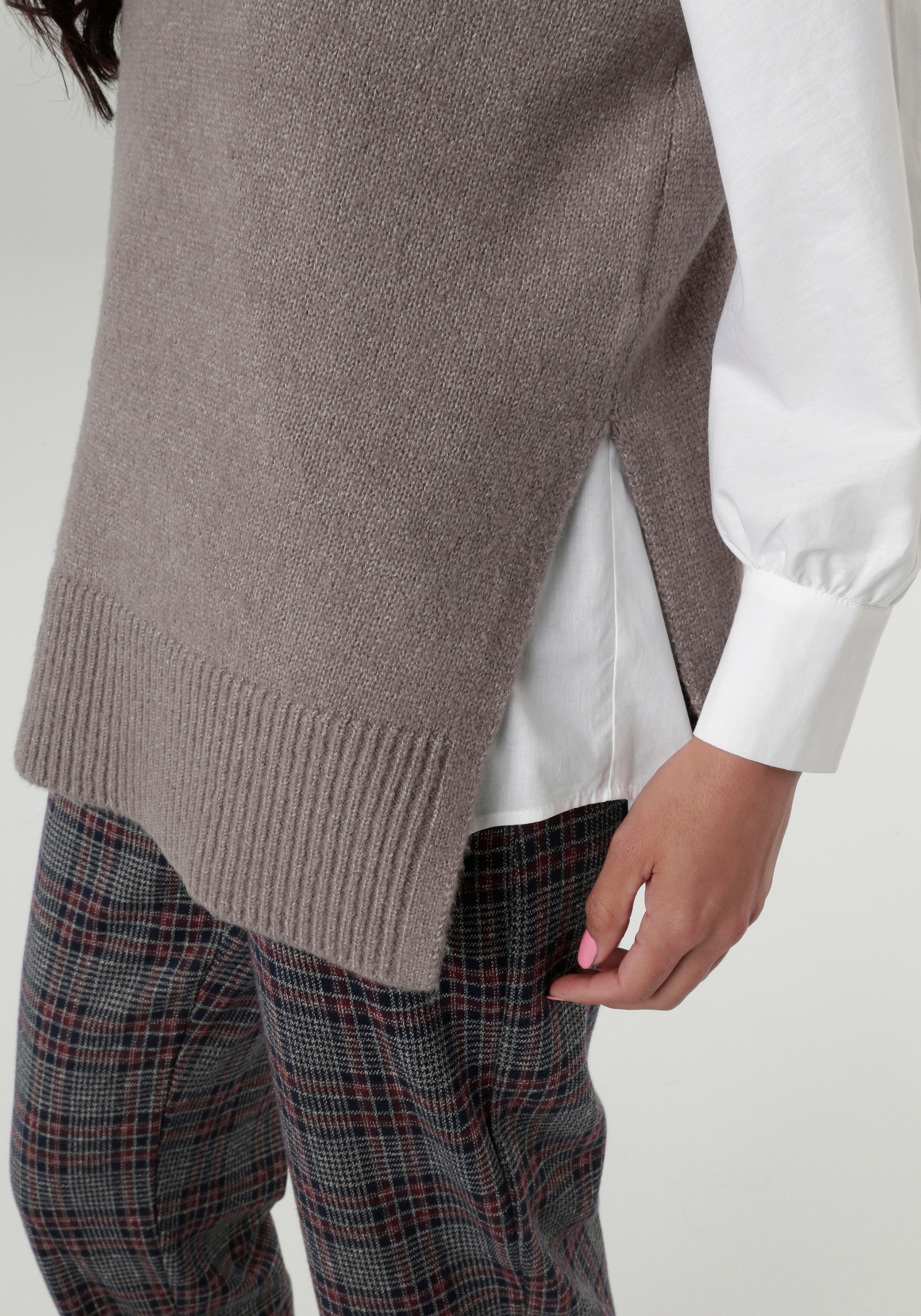 Aniston SELECTED Pullunder im lässig angesagten Style