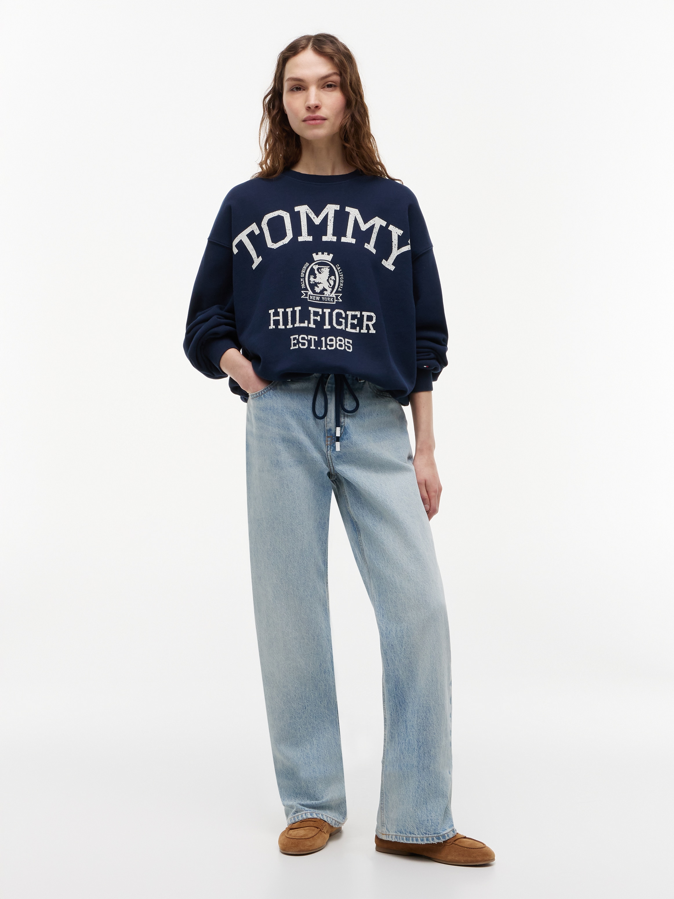 Tommy Hilfiger Sweatshirt »VARSITY CREST MDRN SWEATSHIRT«, Baumwolle, Logo Frontdruck
