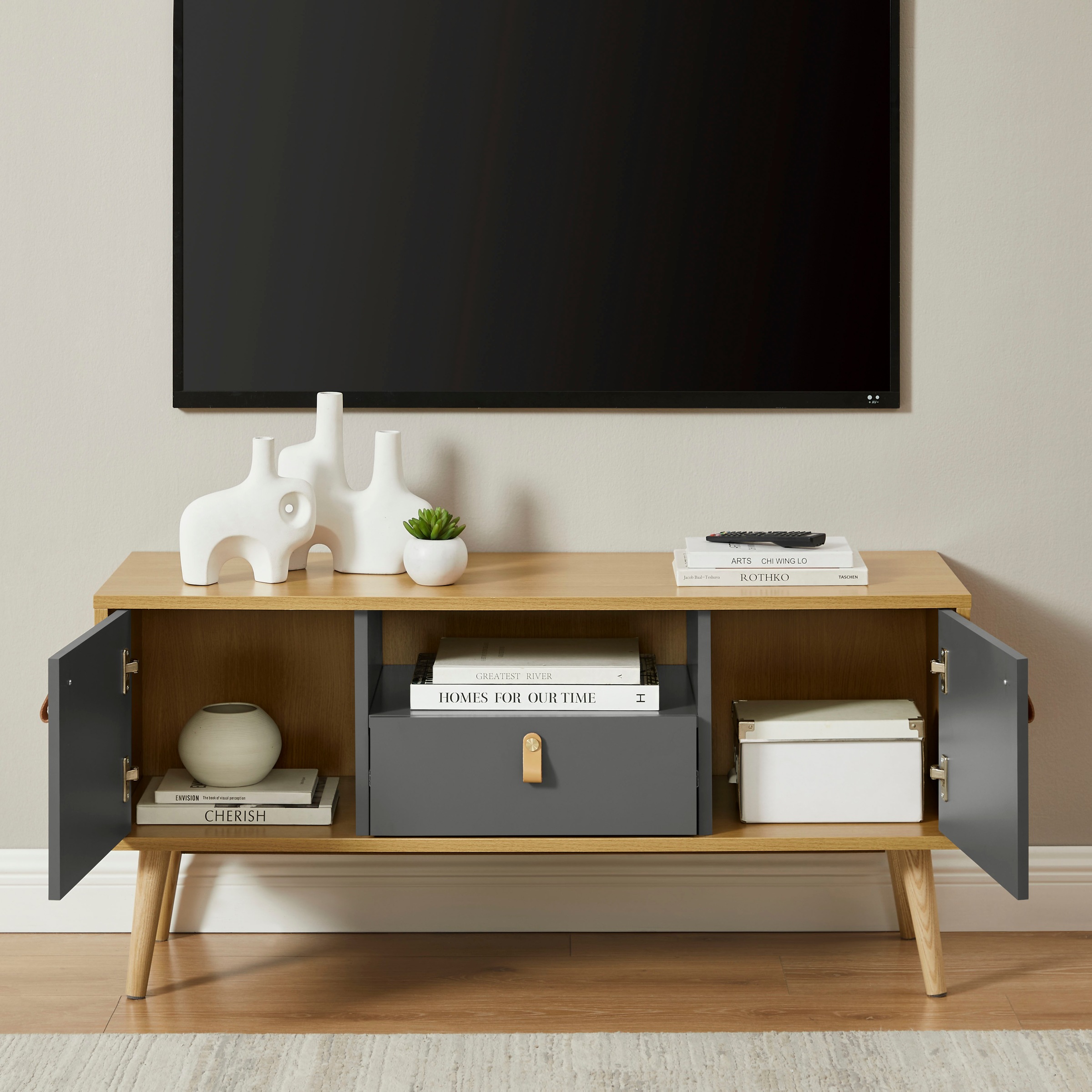 Leonique TV-Board »Avril« Korpus aus Melamin & MDF, ABS-Kunststoff Kanten, Soft-Close-Funktion