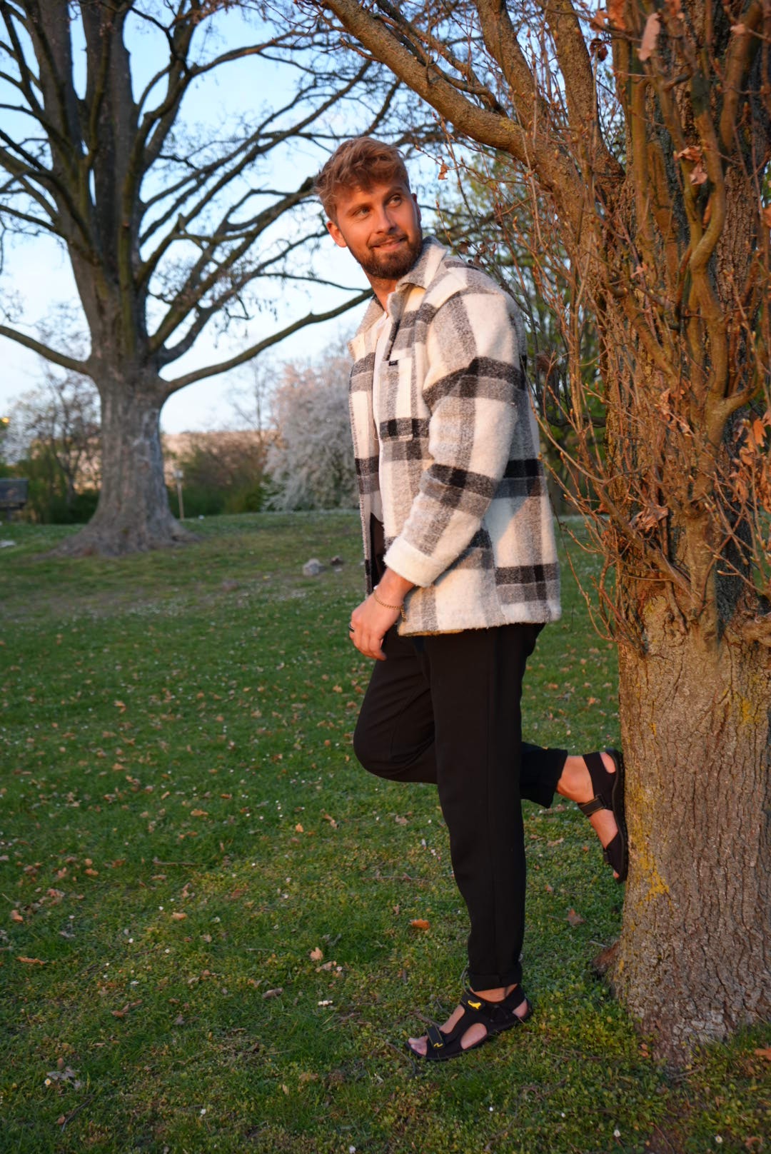 Leguano Barfussschuh  , Sommerschuh, Sandale, mit praktischen Klettverschlüssen