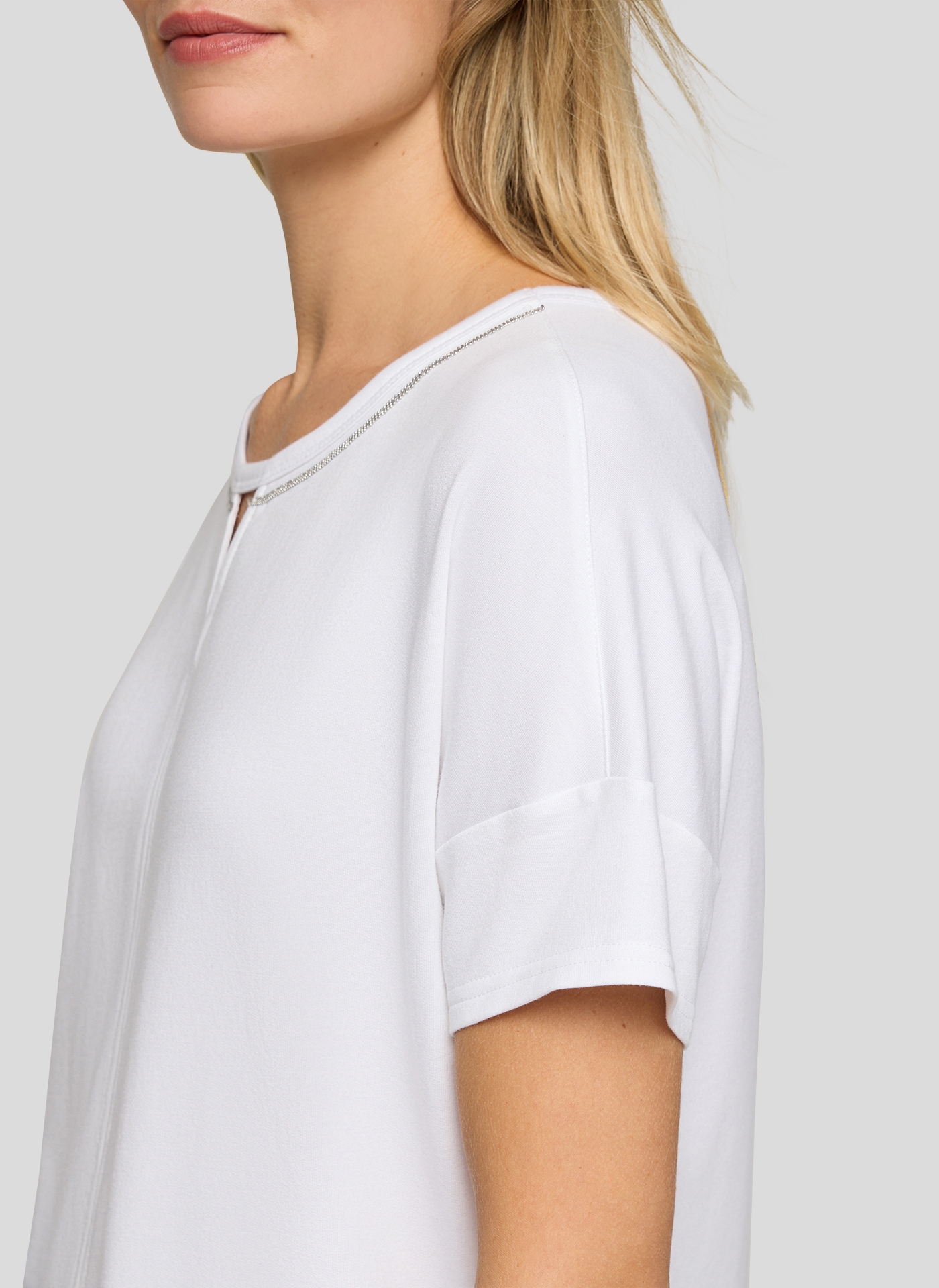 Rabe Kurzarmshirt mit Cut-Out und Glitzer-Detail