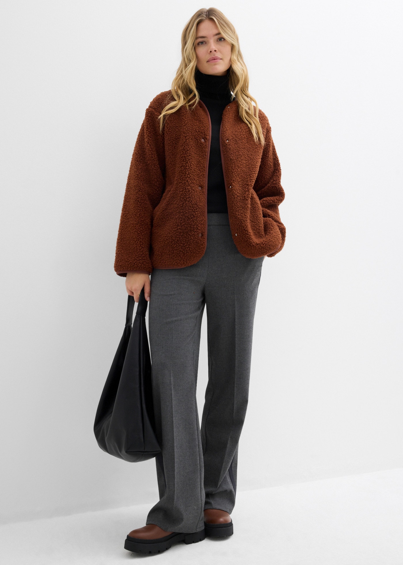 bonprix Veste polaire avec polaire teddy, coupe oversize, longueur couvrant les hanches
