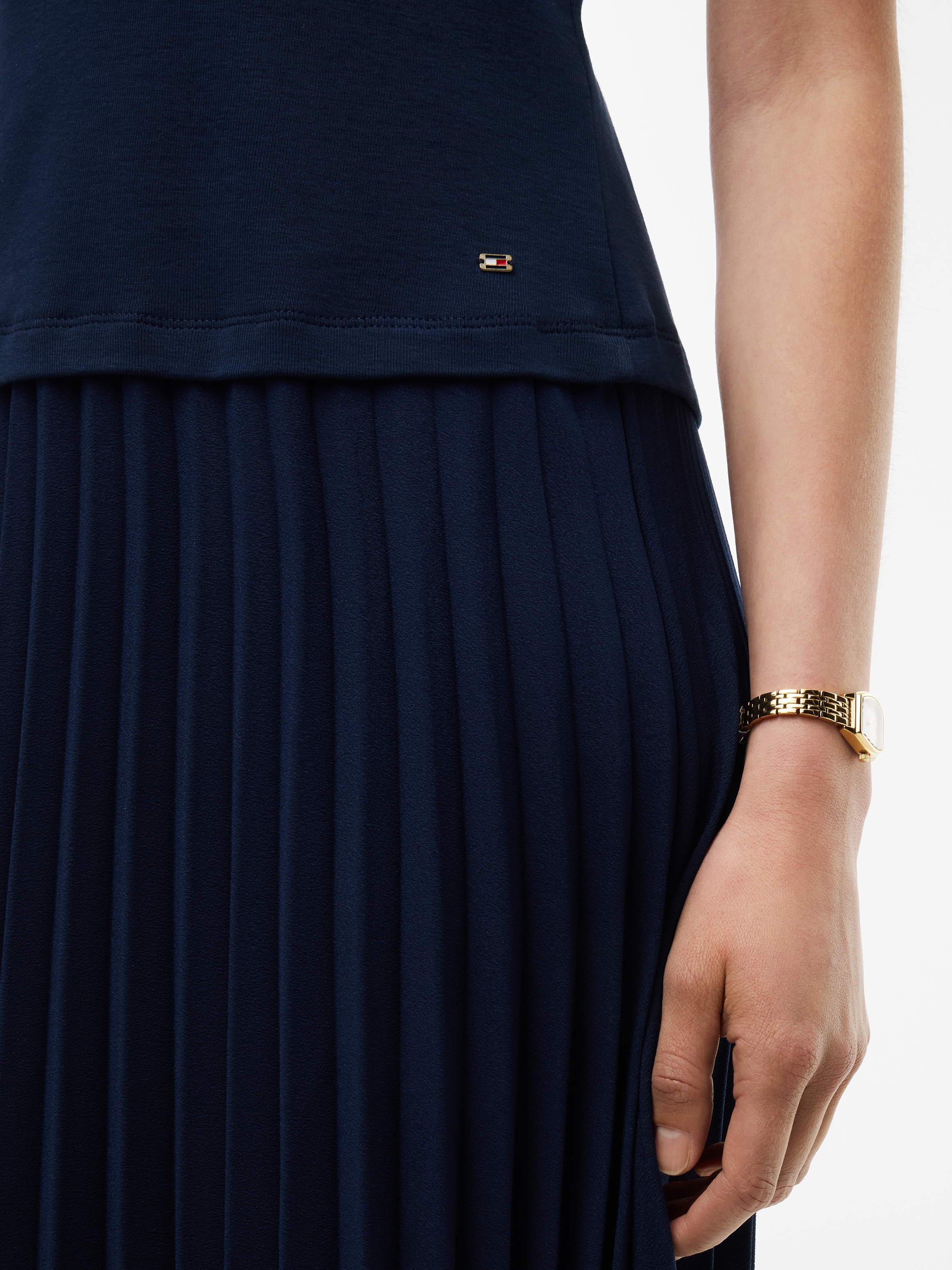 Tommy Hilfiger Robe en tricot »GOLD BUTTON HIGH-NK S/S DRESS« Coton