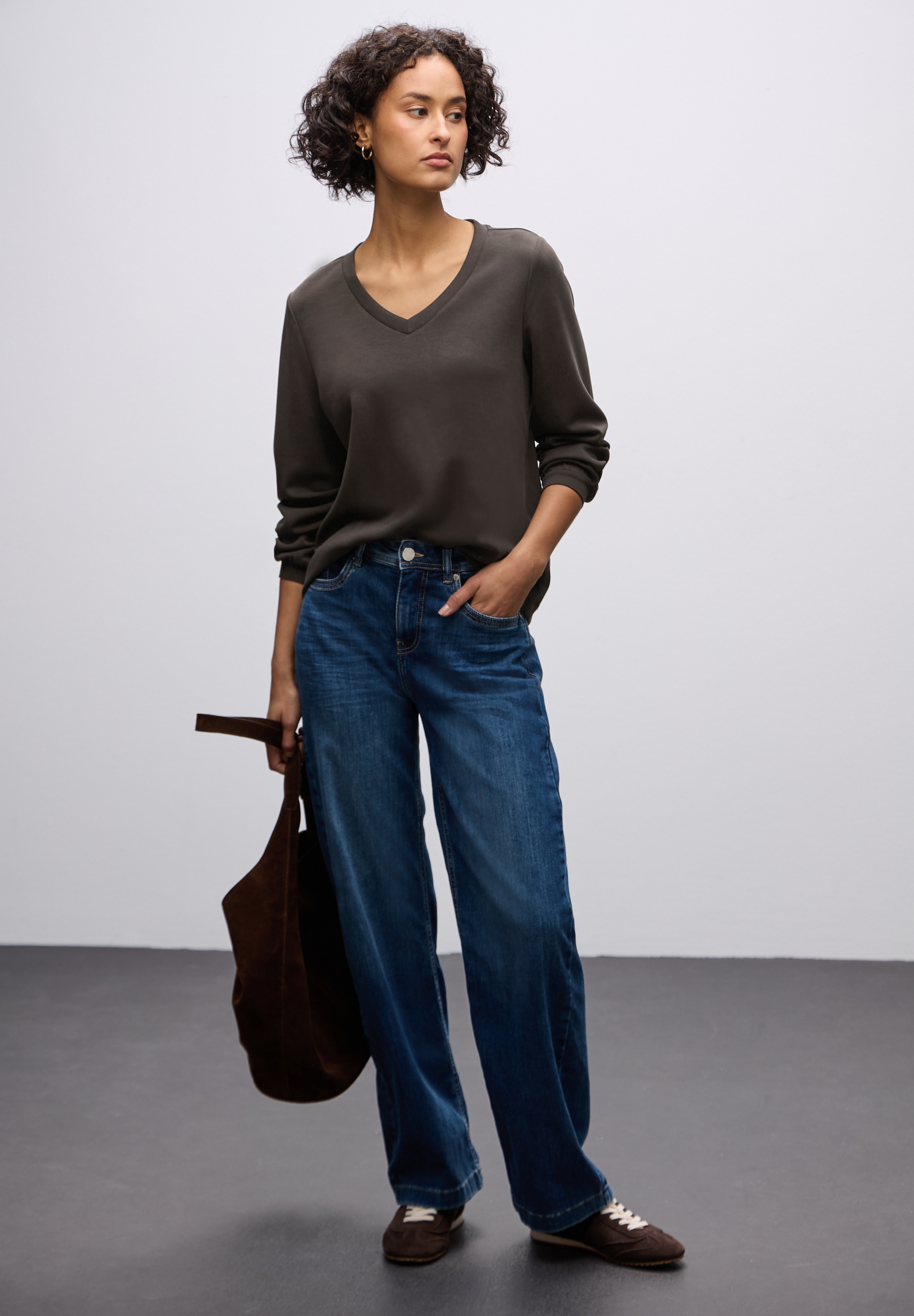 STREET ONE Sweatshirt , mit V-Ausschnitt
