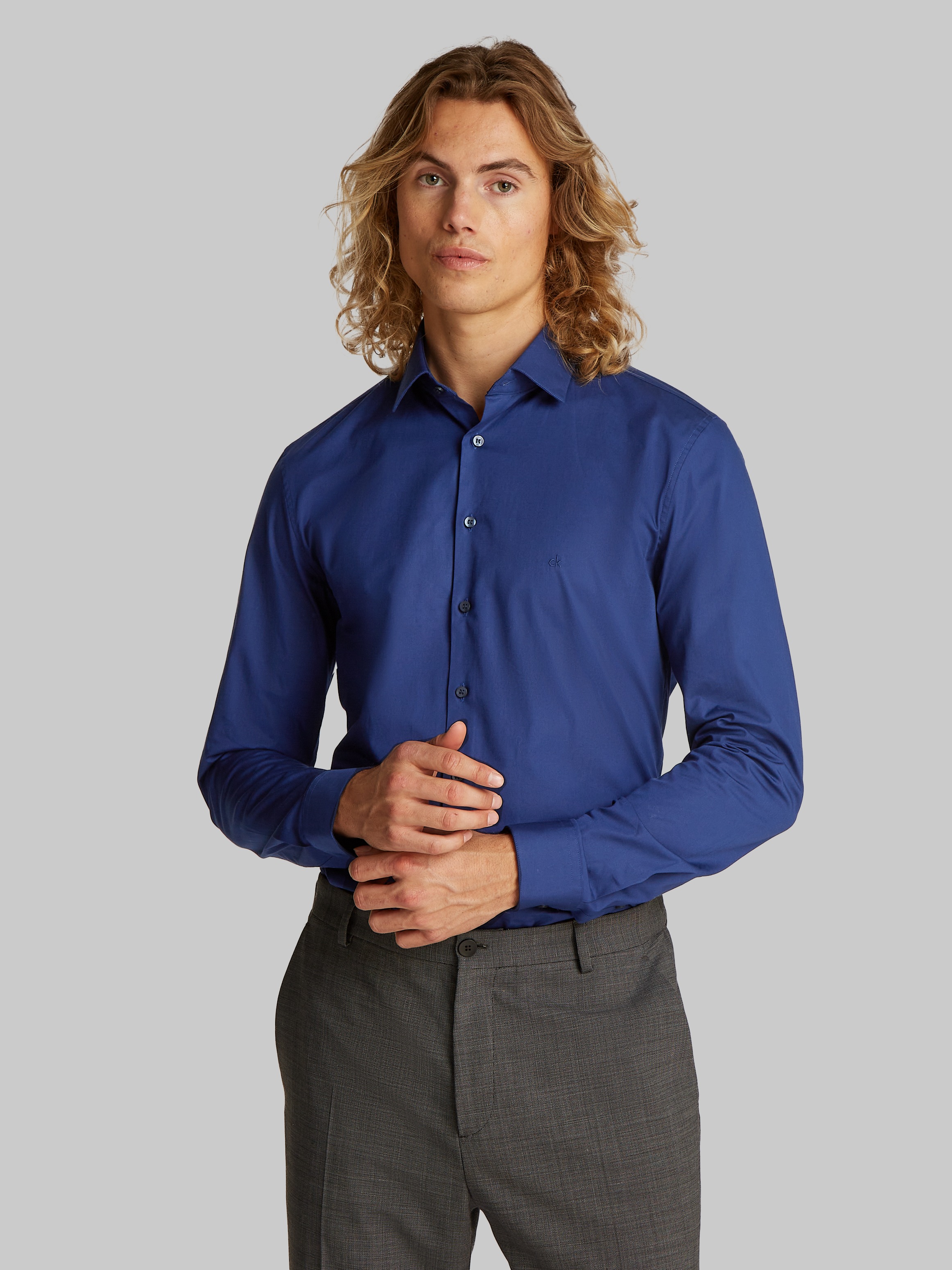 Calvin Klein Businesshemd »POPLIN STRETCH SLIM SHIRT« mit Kentkragen, Logoprint auf Brusthöhe