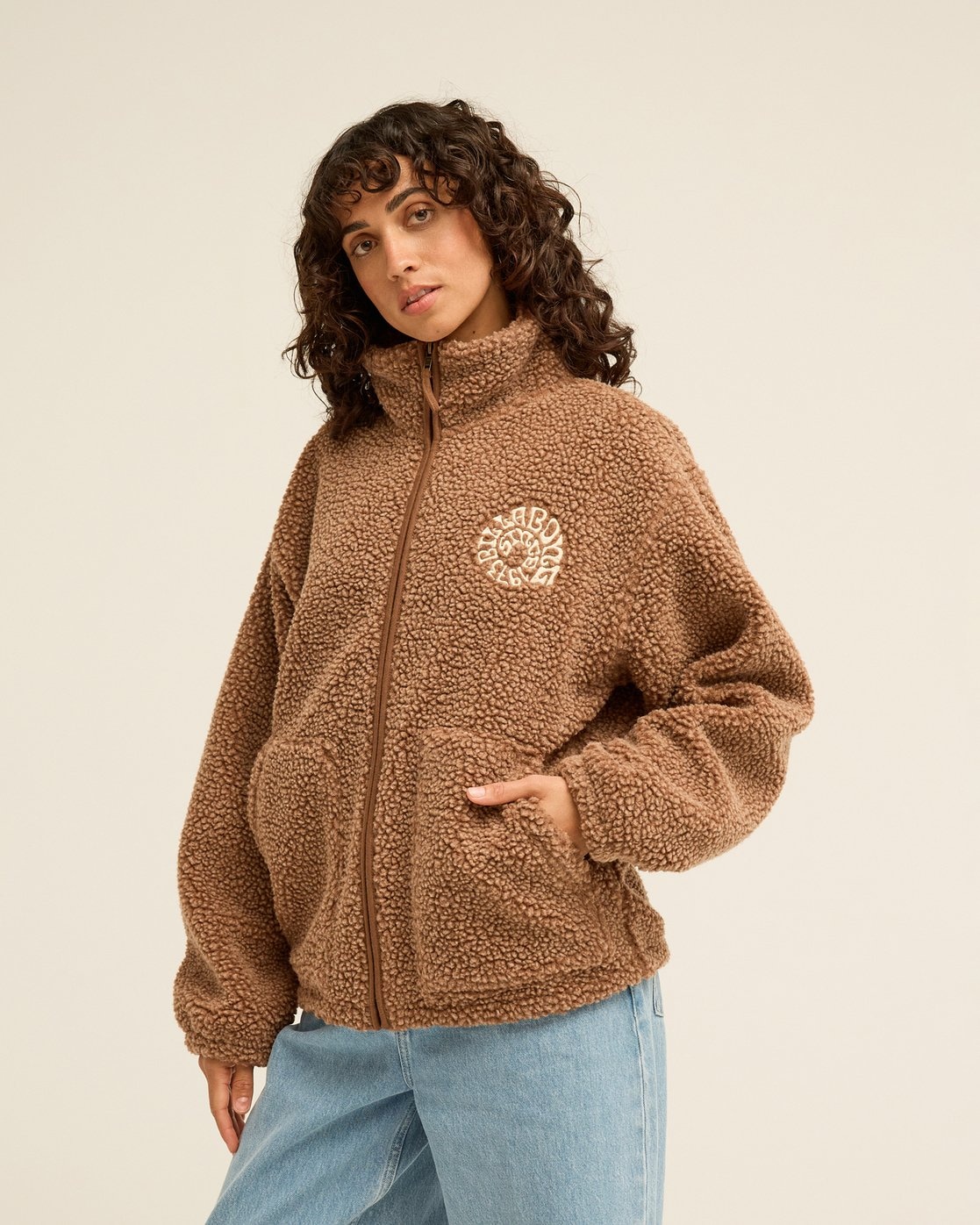 Billabong Veste polaire »BRING THE LIGHT« sportlicher, im Sherpa-Look, aus Polyester, wärmend, wasserabweisend