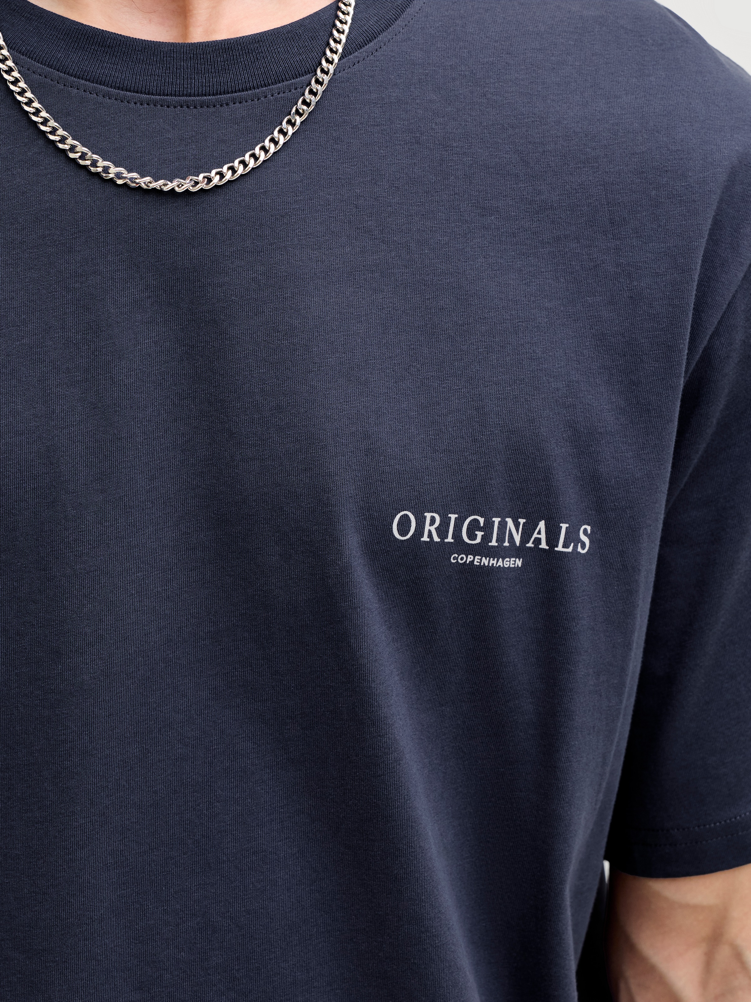 Jack & Jones T-shirt à manches courtes »JORMONTAUK AOP BACK TEE SS CREW NECK« coton, coupe régulière