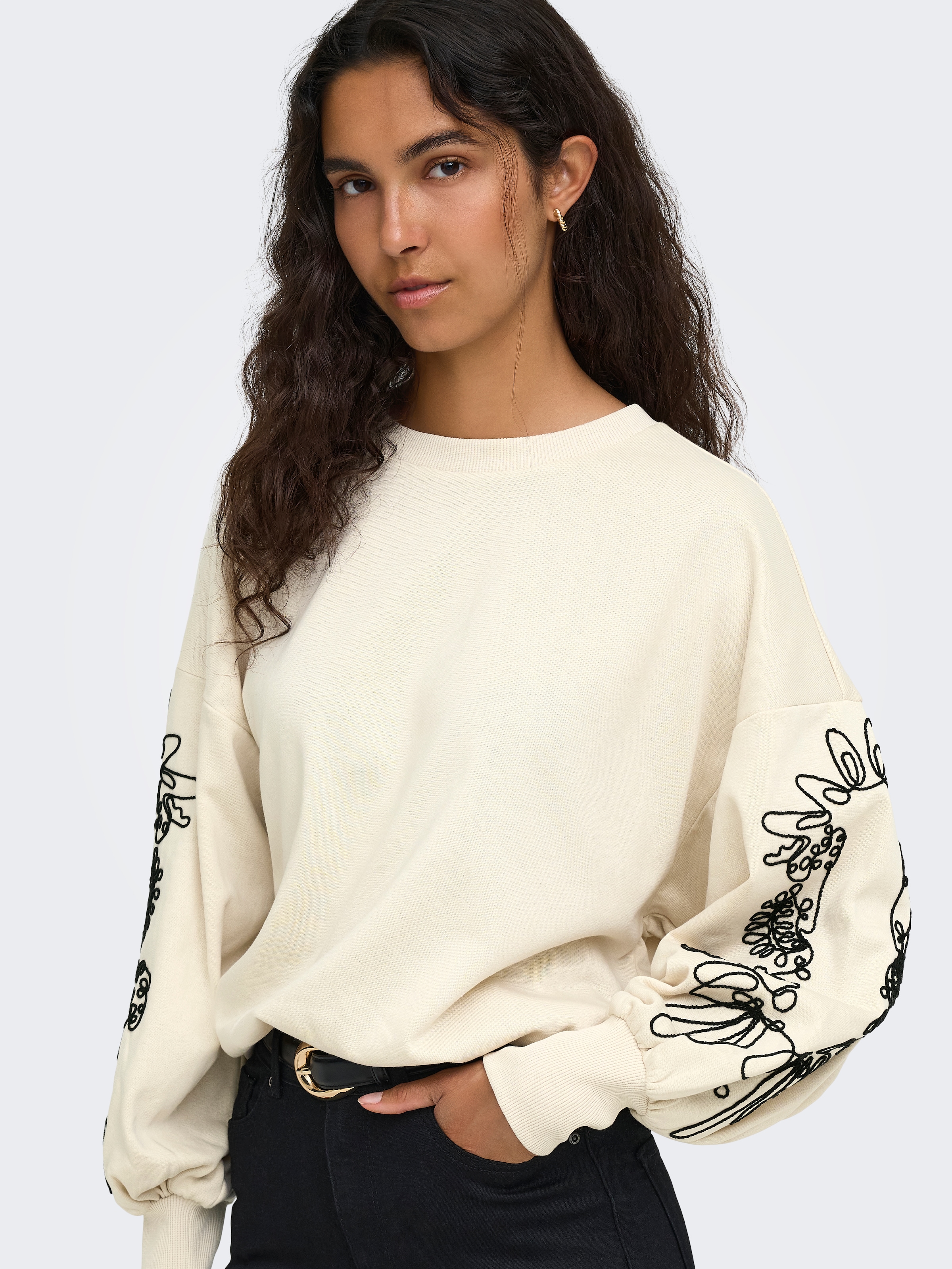 ONLY Sweat-shirt »ONLBROOKE L/S O-NECK DETAIL SWT NOOS«
