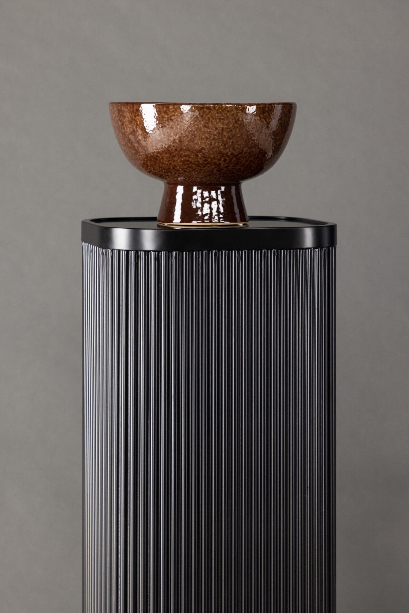 Venture Home Table d'appoint »Lenox, hoher schmaler Beistelltisch in elegantem Schwarz, 30 × 24 cm« Table d'appoint, MDF, laque PU, étroite, très haute, urbaine